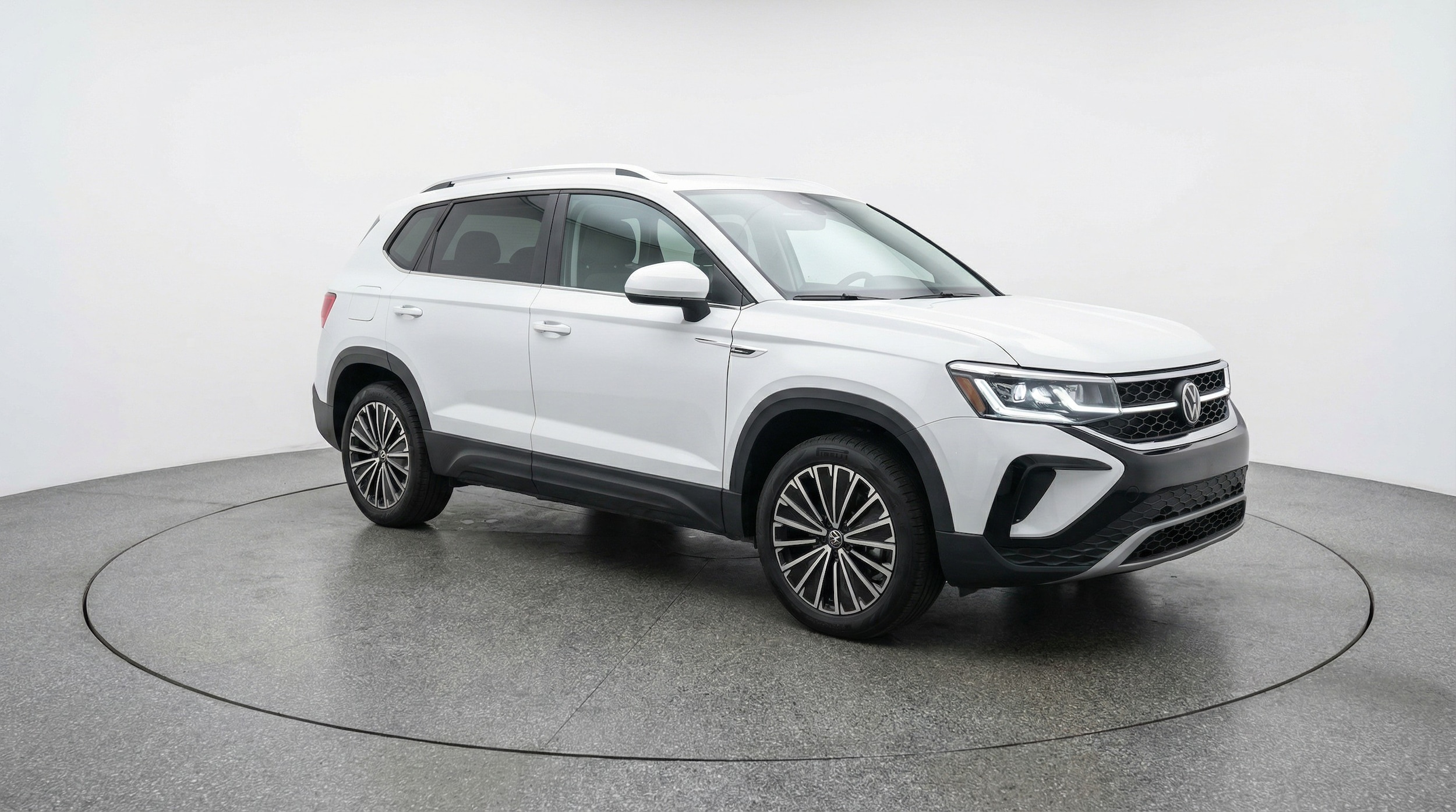 Thumbnail: 2025 Volkswagen Taos - 1