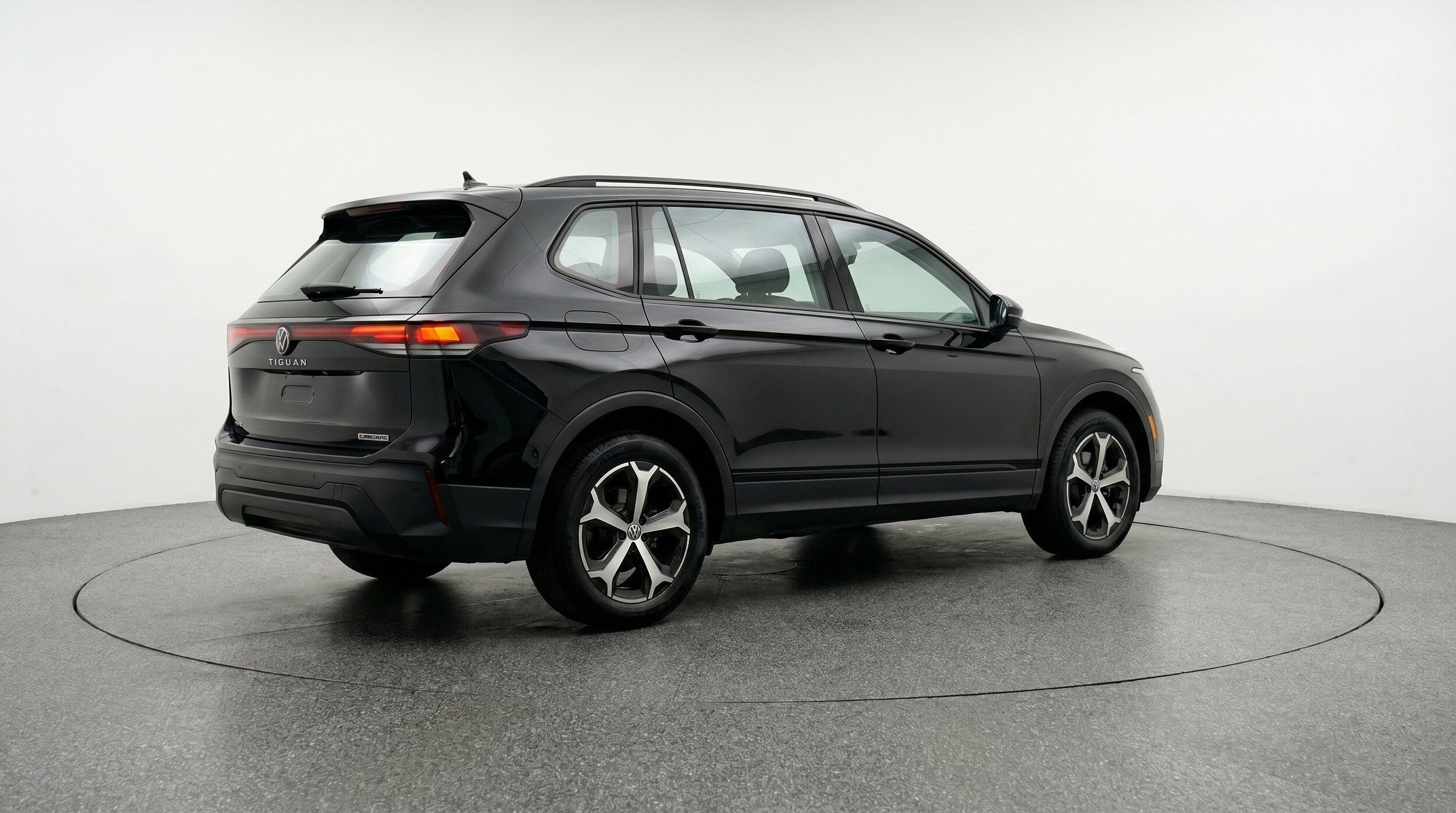 Thumbnail: 2026 Volkswagen Tiguan - 9