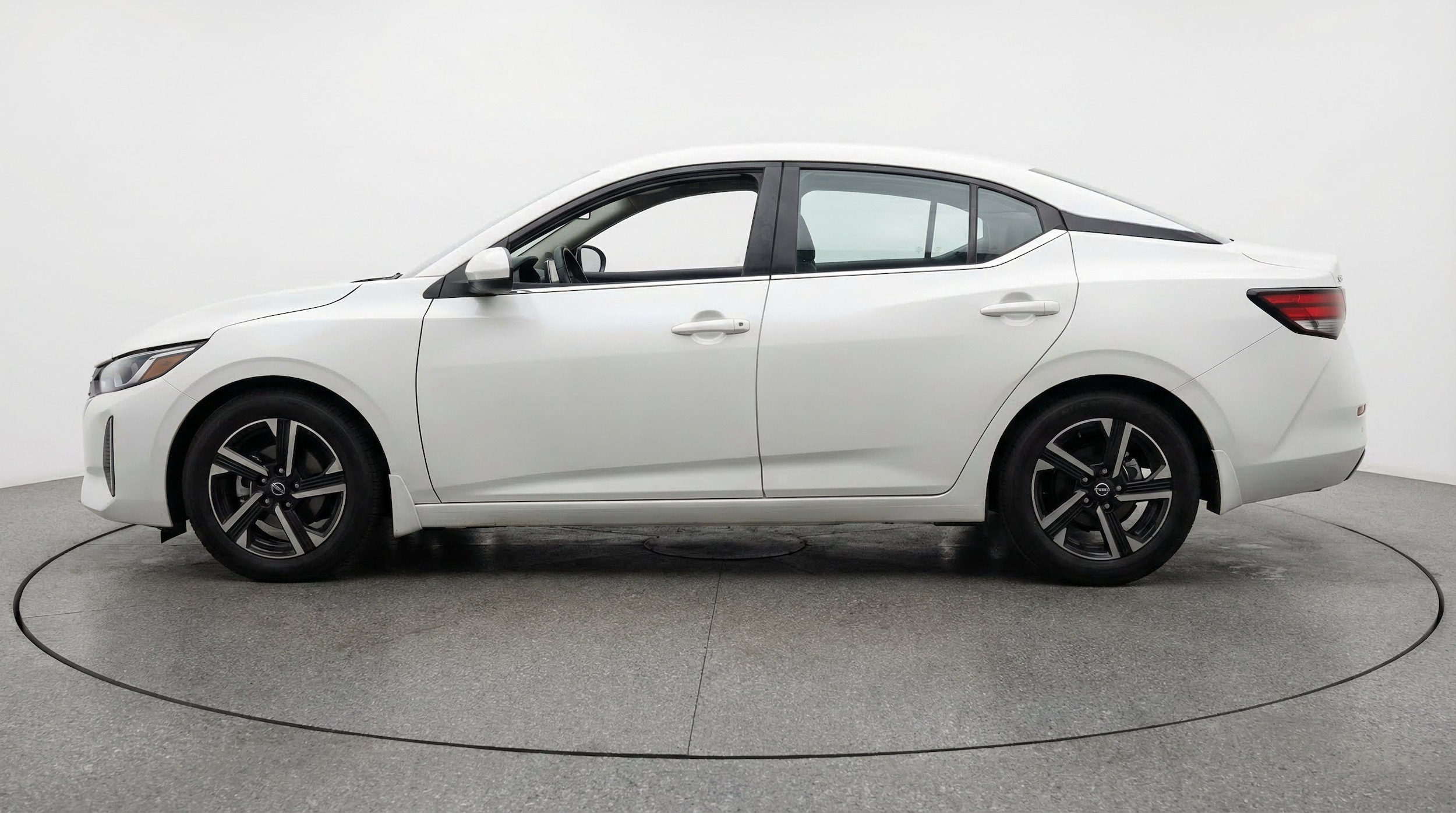 Thumbnail: 2025 Nissan Sentra - 5