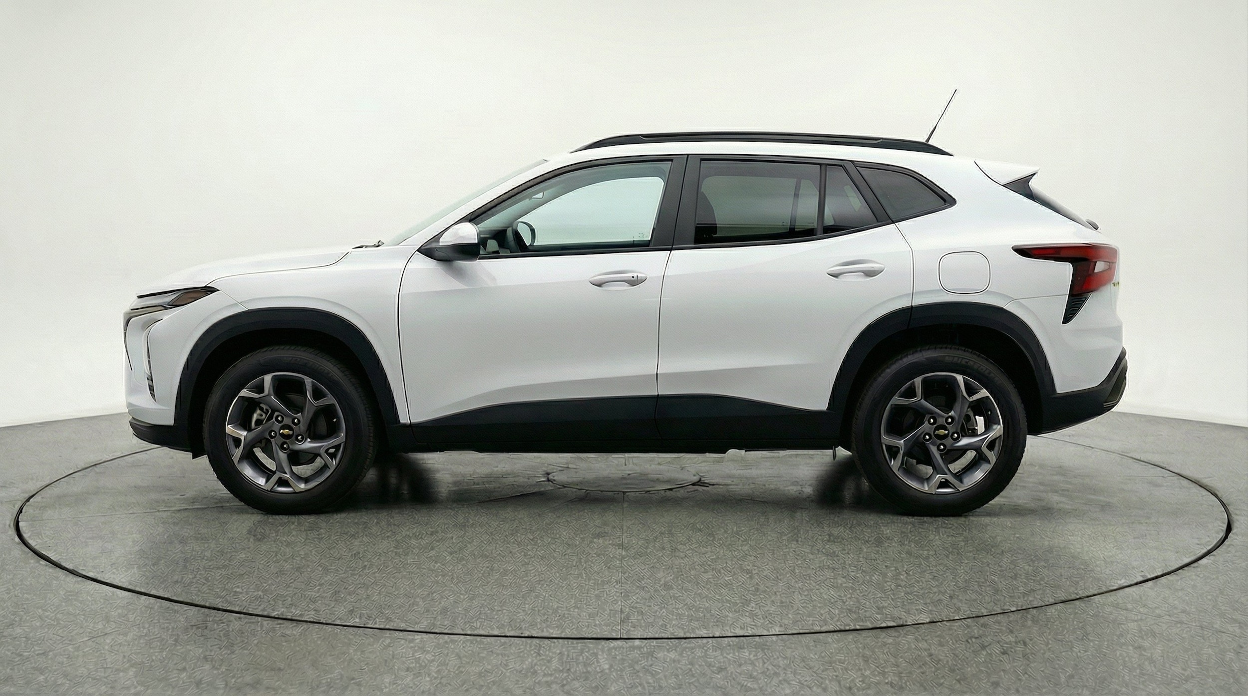 Thumbnail: 2025 Chevrolet Trax - 5