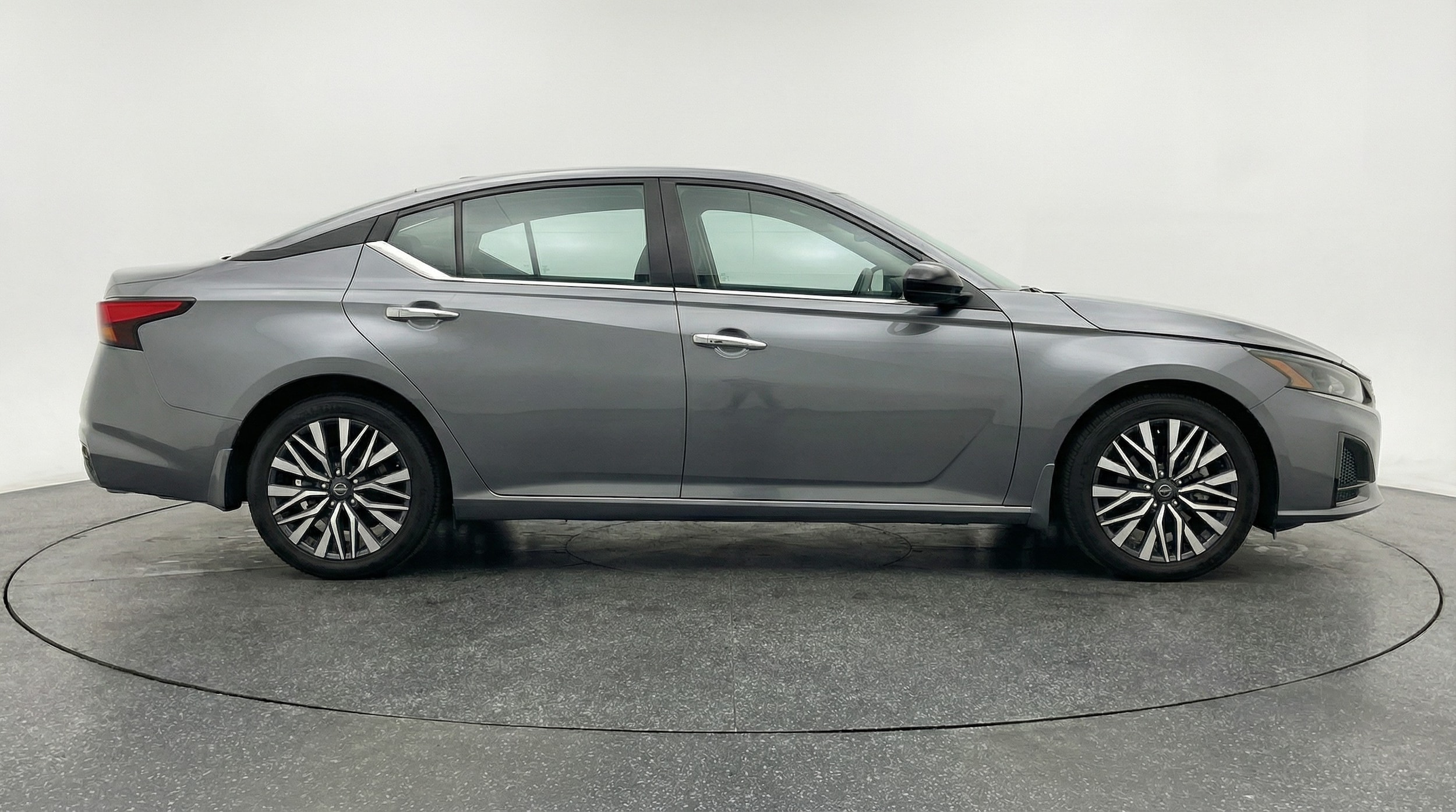 Thumbnail: 2025 Nissan Altima - 8