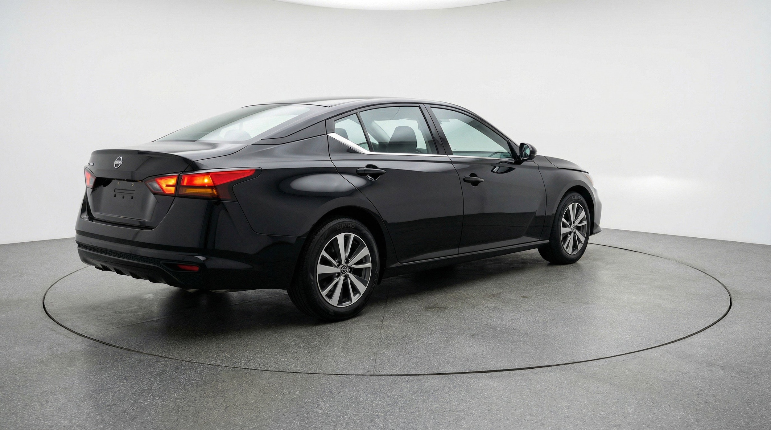 Thumbnail: 2025 Nissan Altima - 9