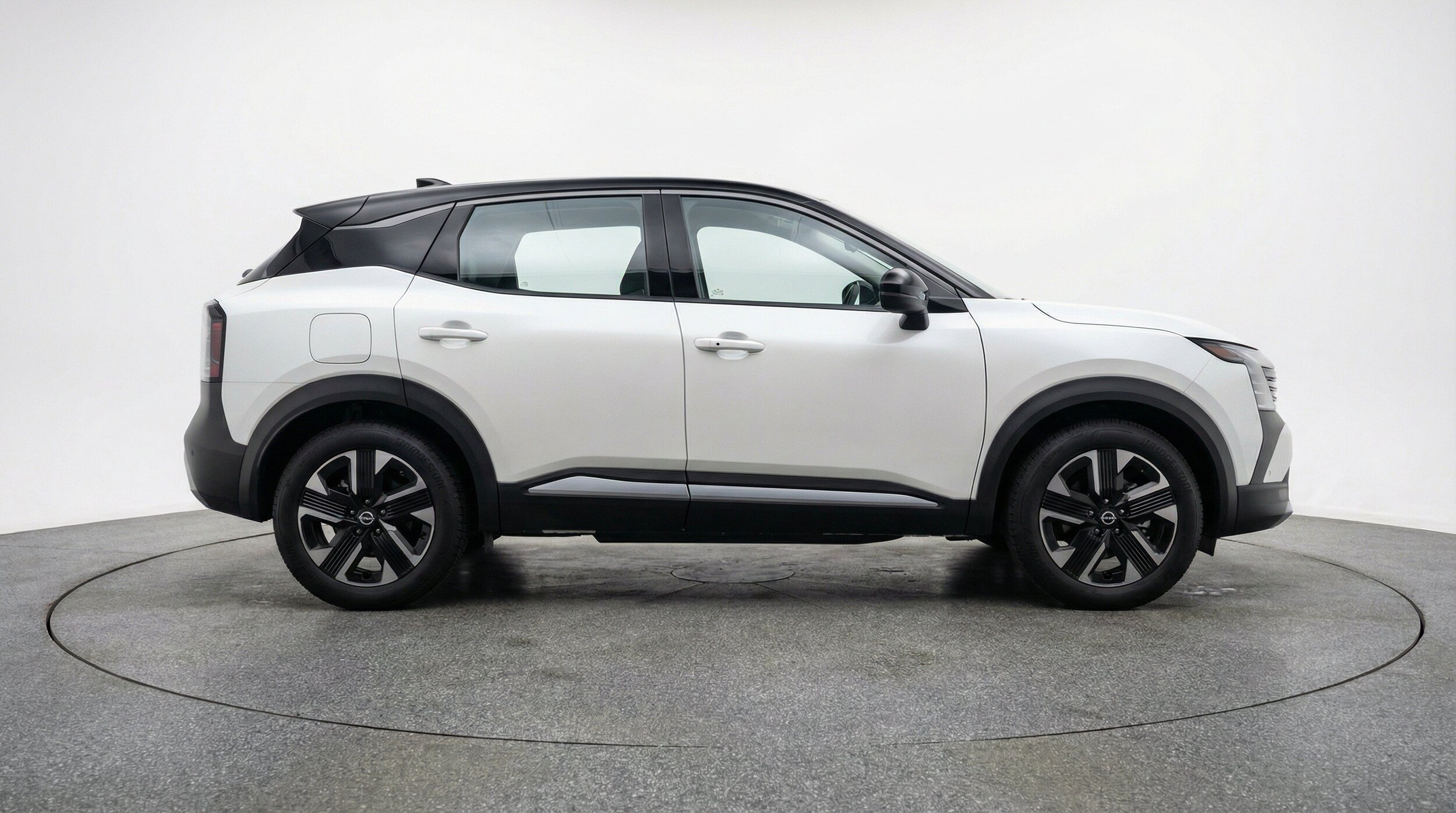 Thumbnail: 2026 Nissan Kicks - 11
