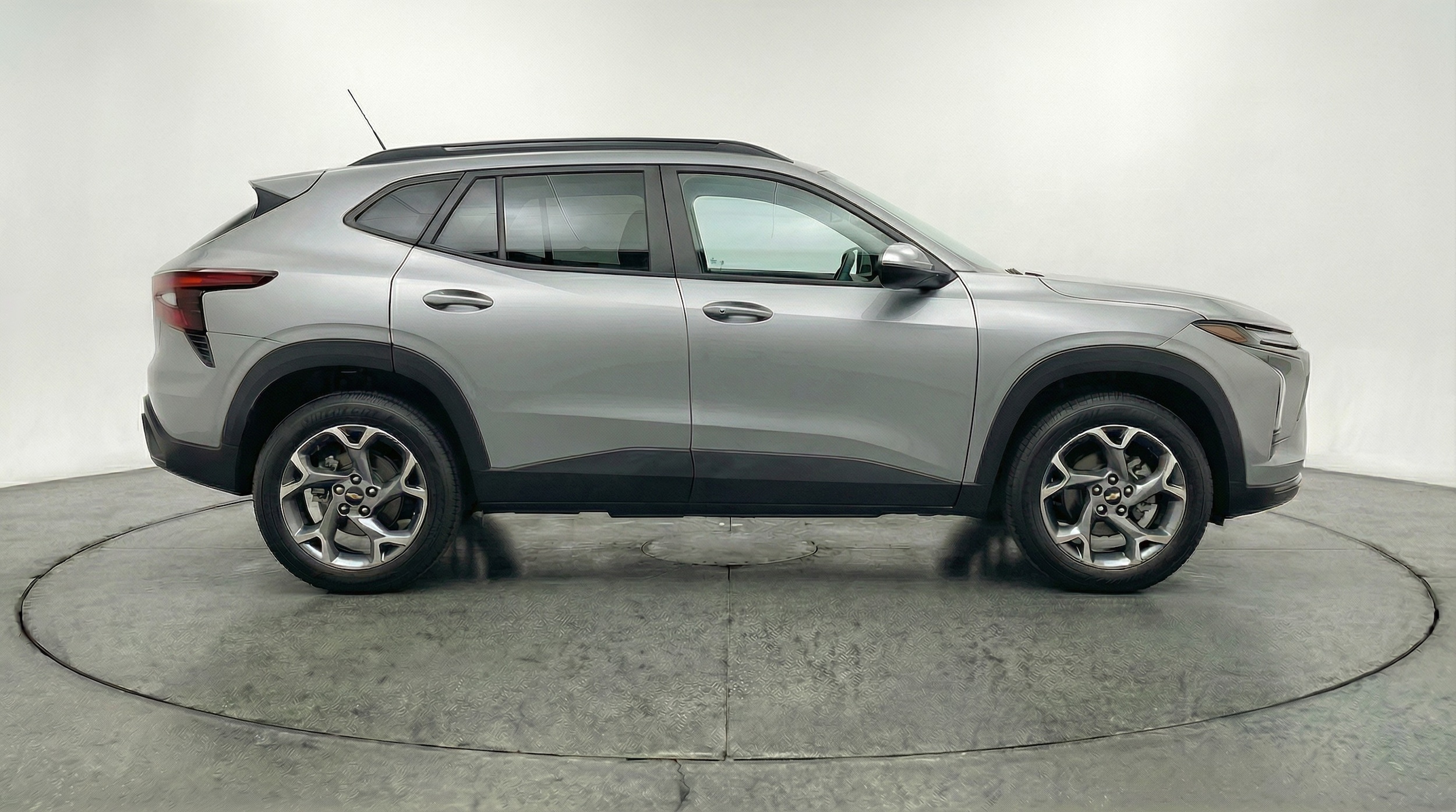 Thumbnail: 2025 Chevrolet Trax - 8