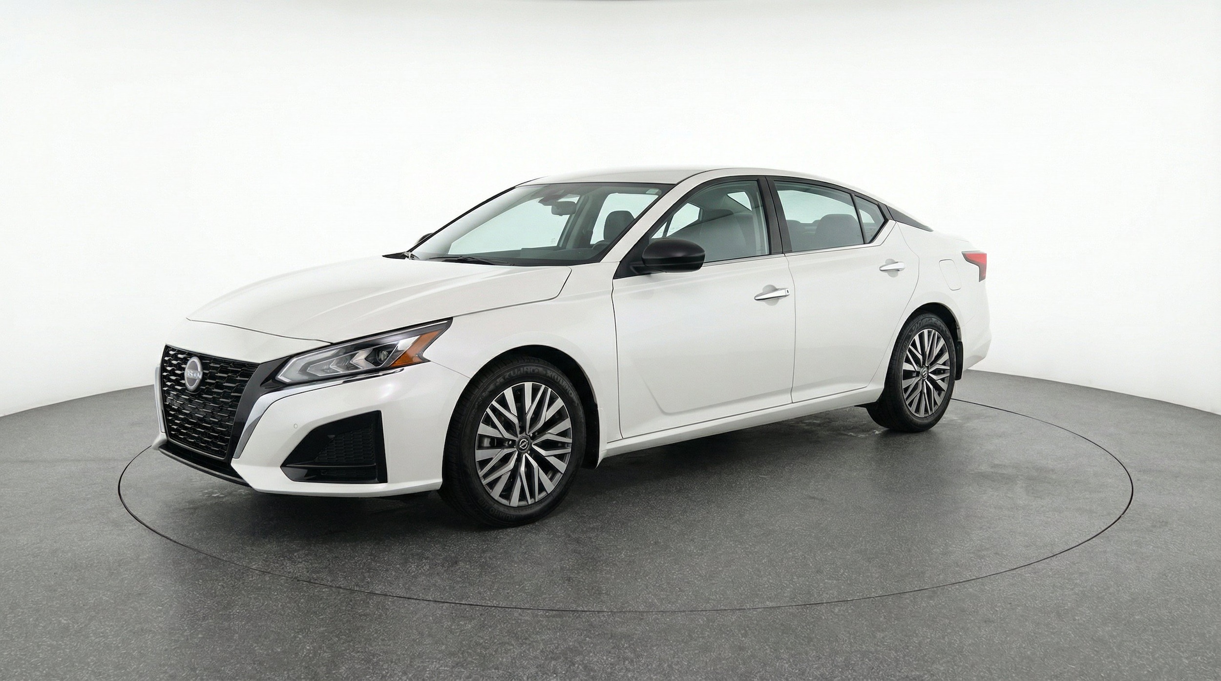 Thumbnail: 2025 Nissan Altima - 3
