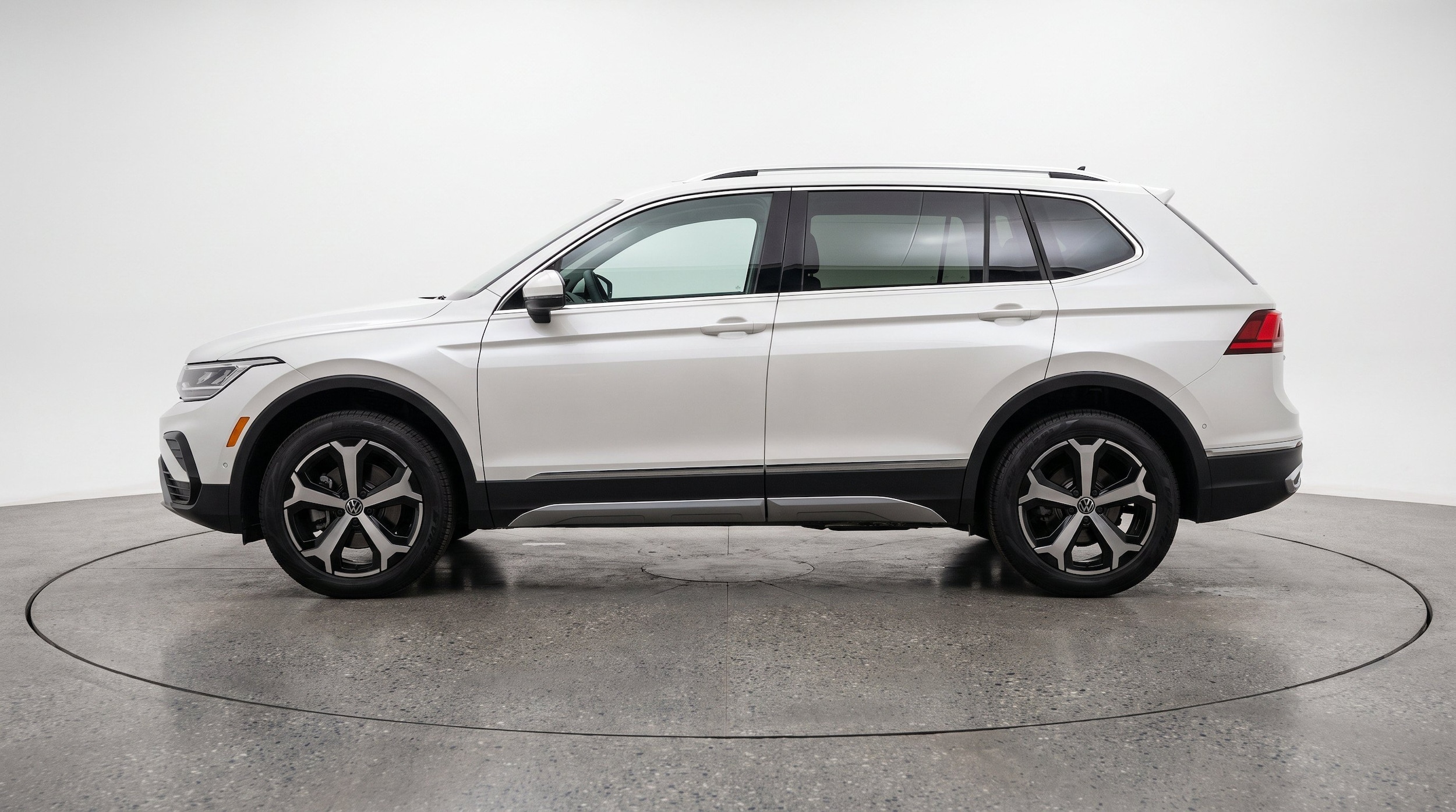 Thumbnail: 2026 Volkswagen Tiguan - 5