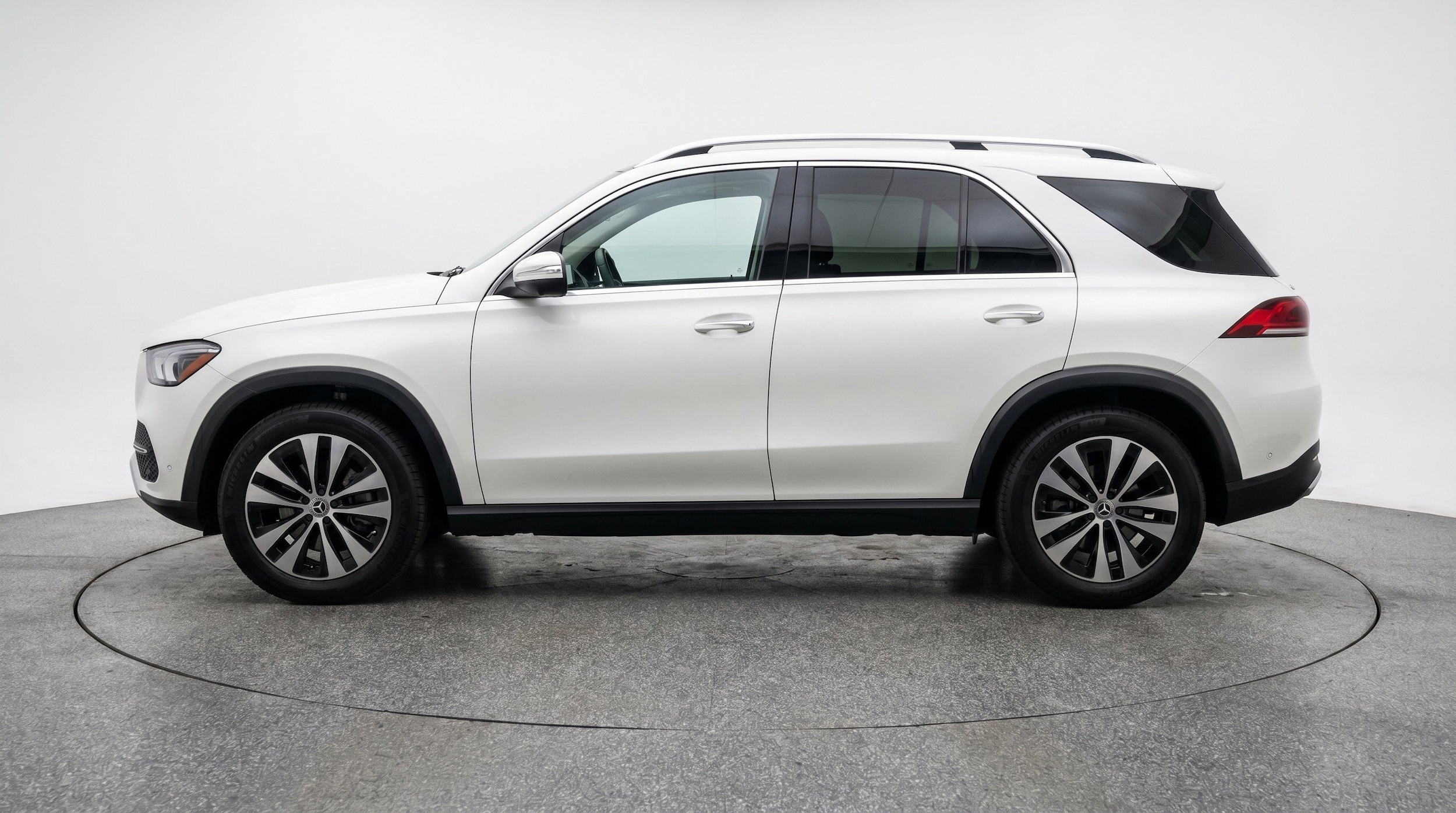 Thumbnail: 2026 Mercedes-Benz GLE - 5