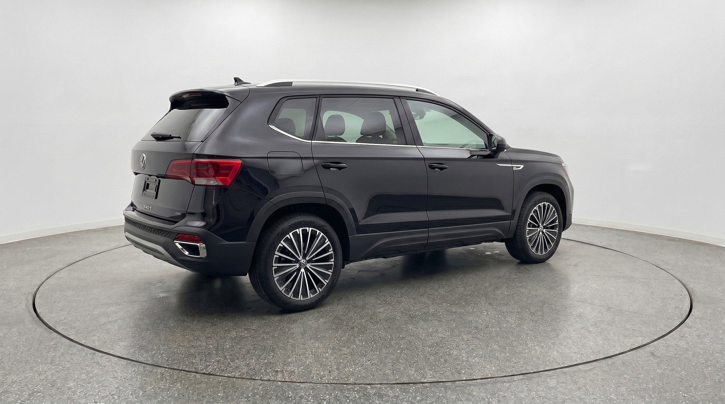 Thumbnail: 2025 Volkswagen Taos - 9