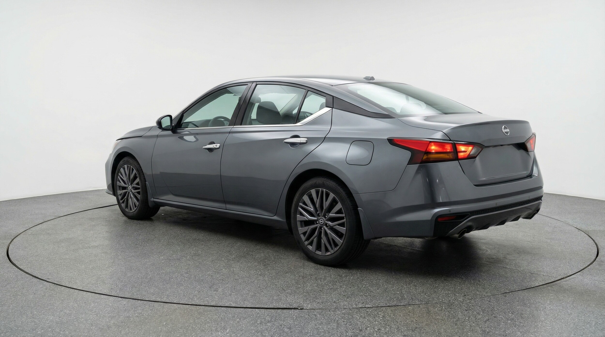 Thumbnail: 2025 Nissan Altima - 5