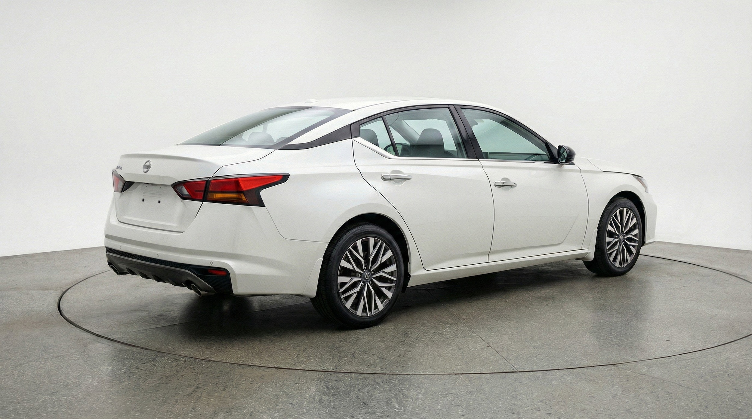 Thumbnail: 2025 Nissan Altima - 9