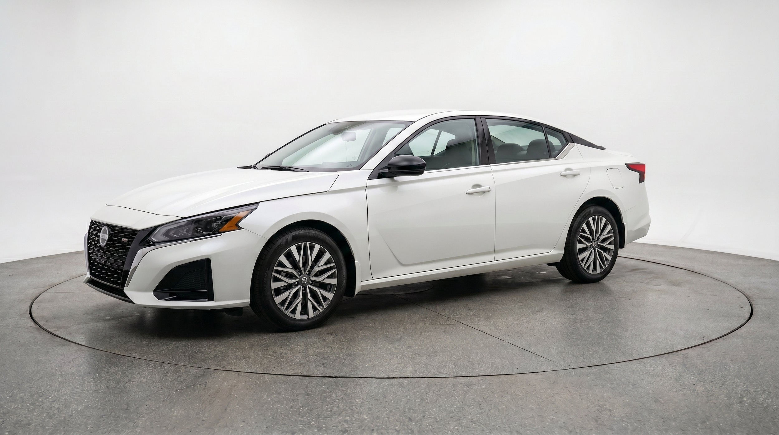 Thumbnail: 2025 Nissan Altima - 3