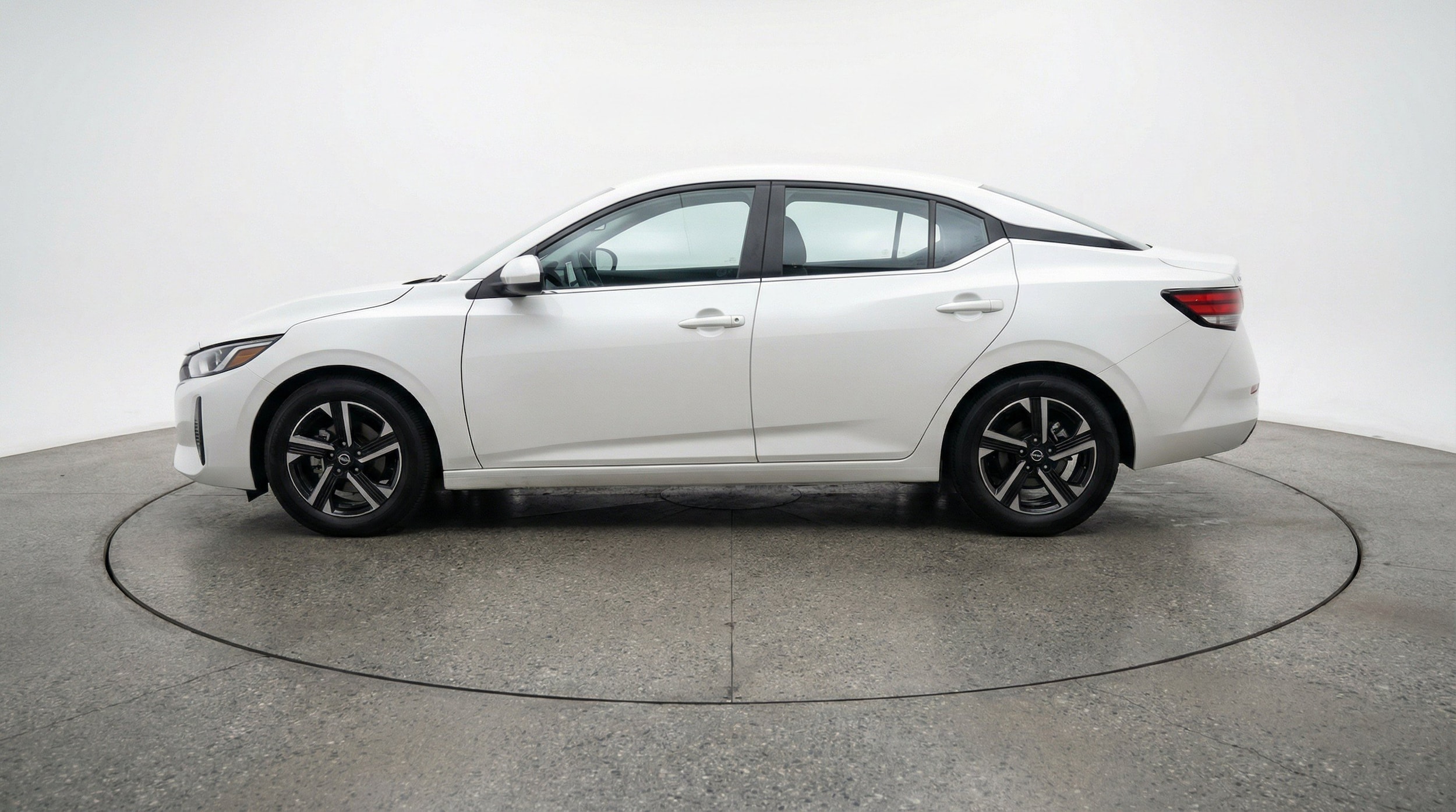 Thumbnail: 2025 Nissan Sentra - 5
