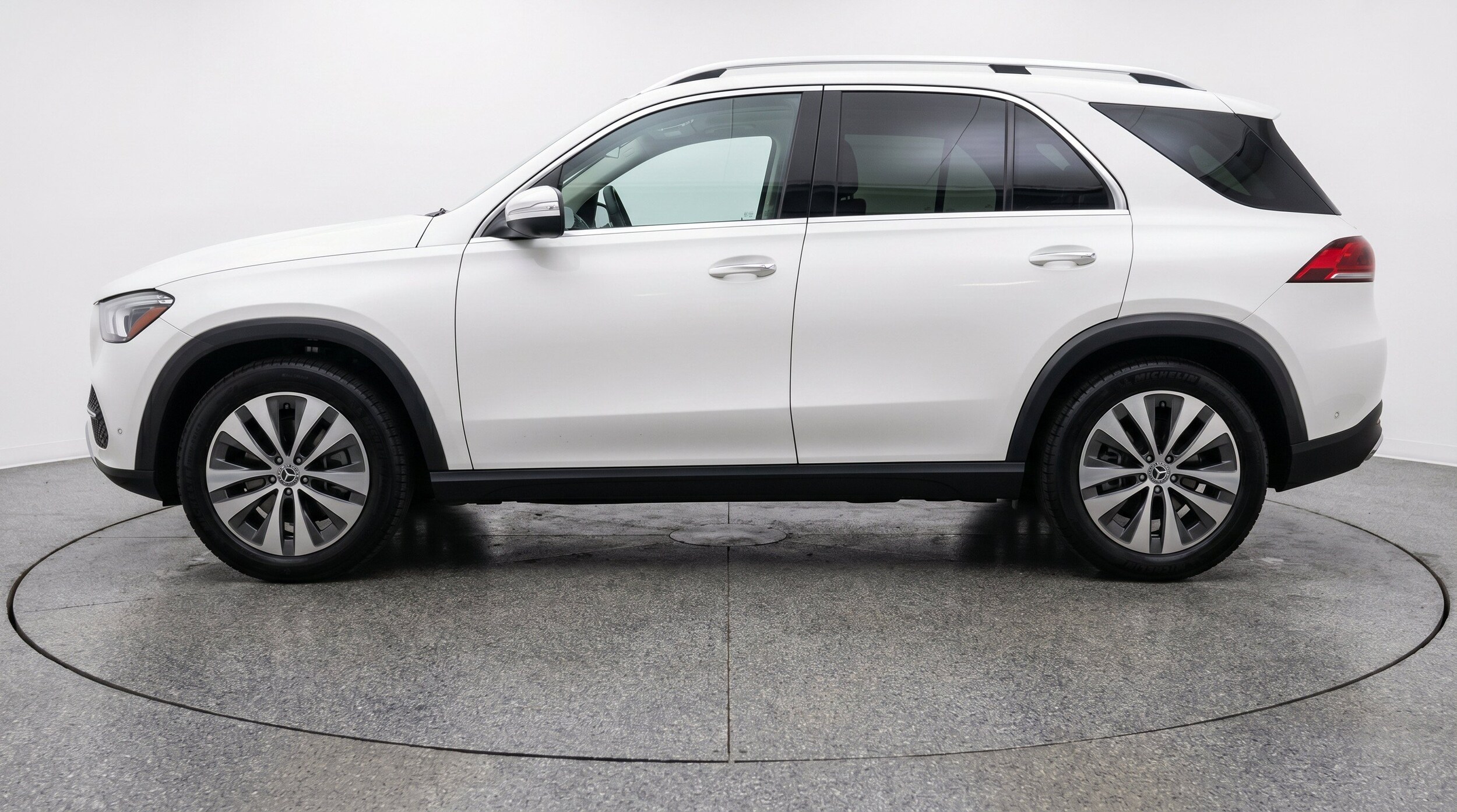 Thumbnail: 2026 Mercedes-Benz GLE - 5