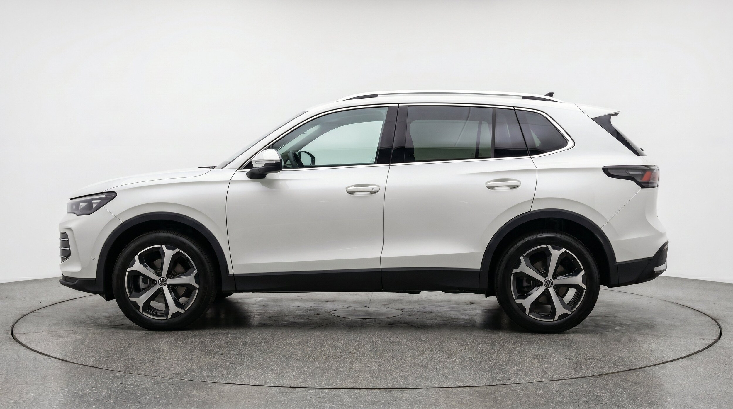 Thumbnail: 2026 Volkswagen Tiguan - 5