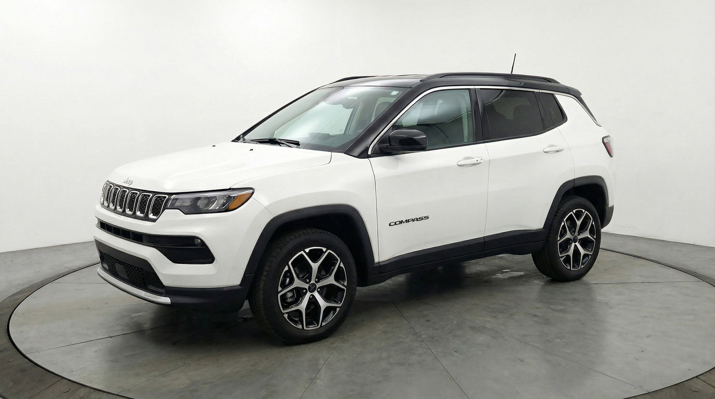 Thumbnail: 2025 Jeep Compass - 3