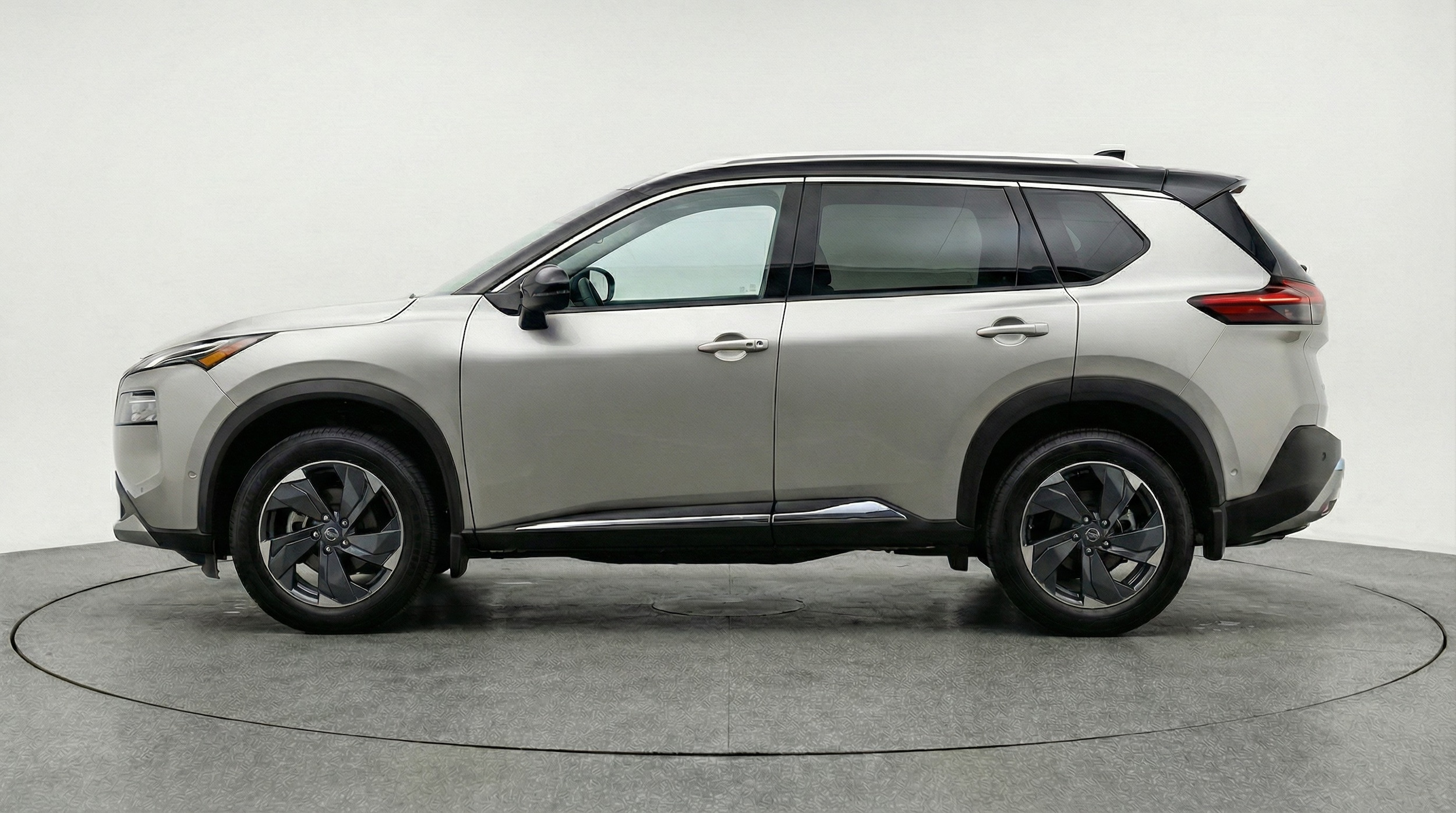 Thumbnail: 2025 Nissan Rogue - 4