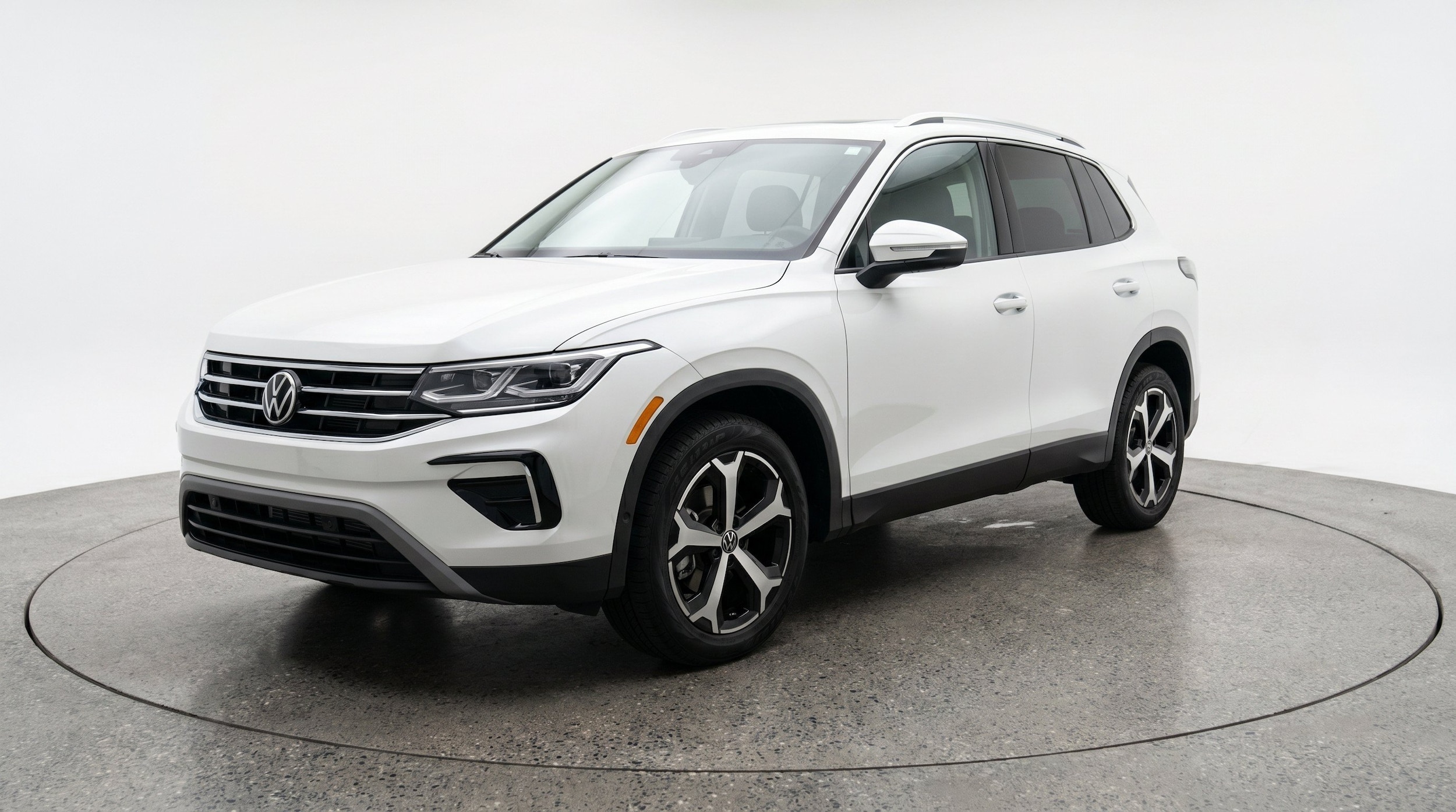 Thumbnail: 2026 Volkswagen Tiguan - 3