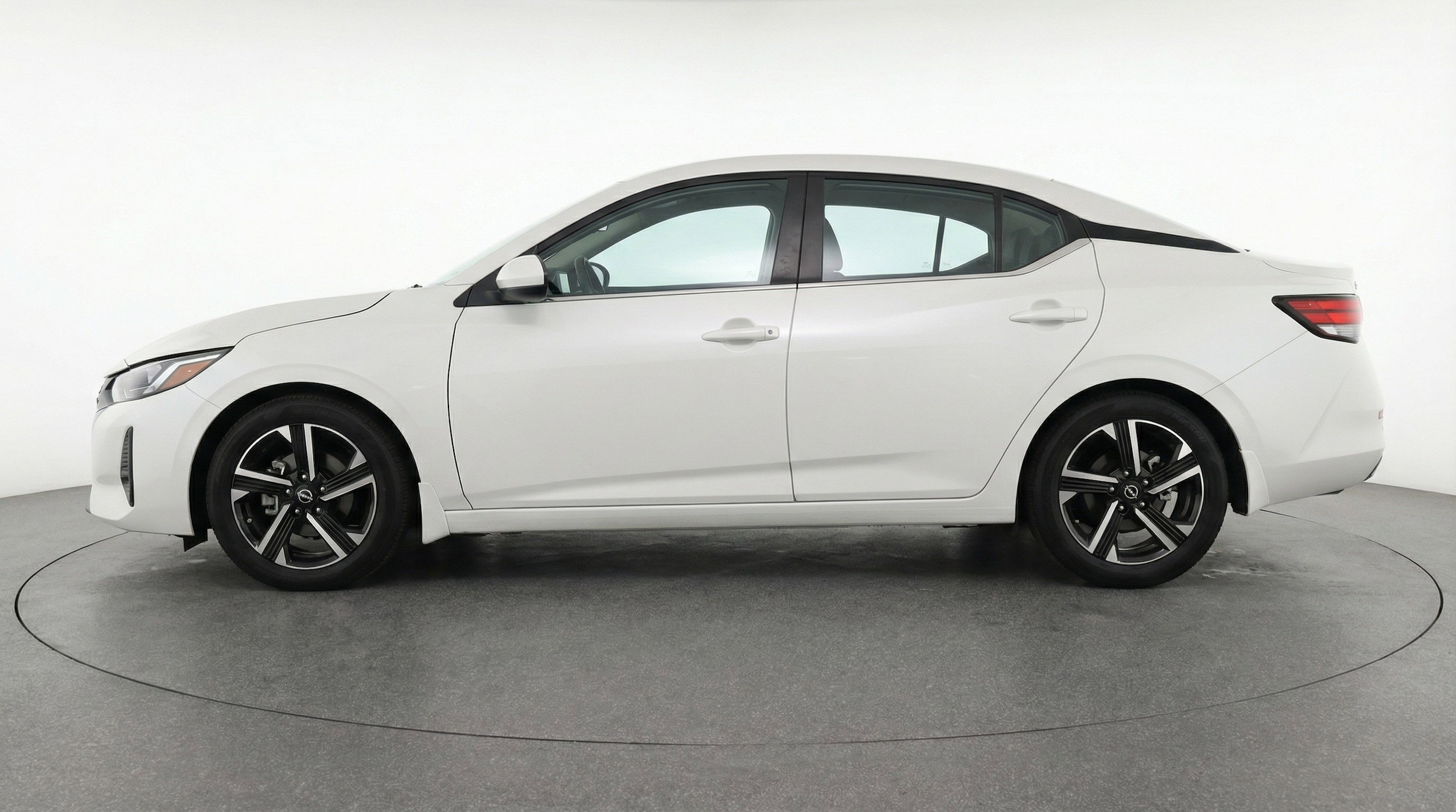 Thumbnail: 2025 Nissan Sentra - 5