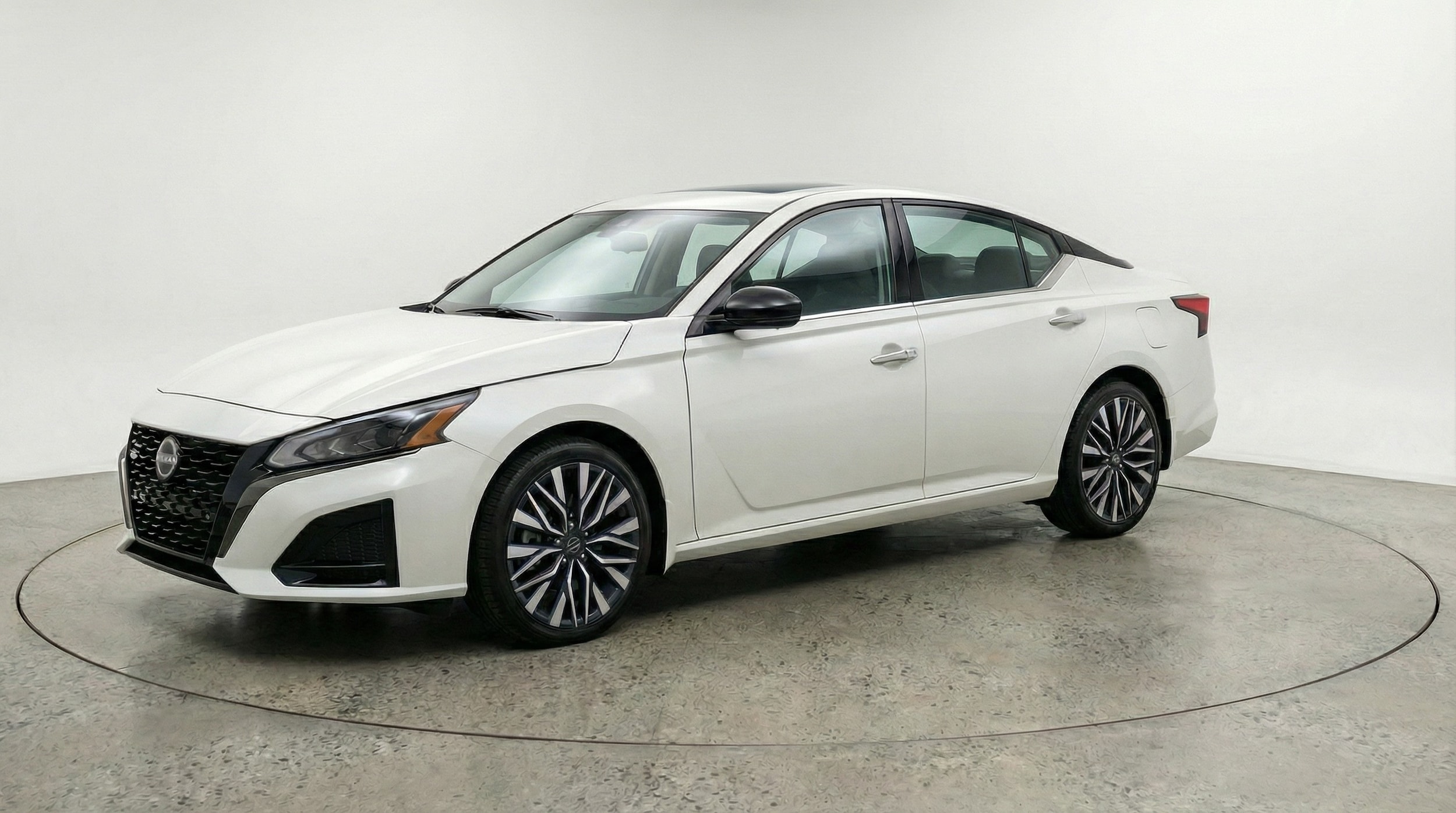 Thumbnail: 2025 Nissan Altima - 3