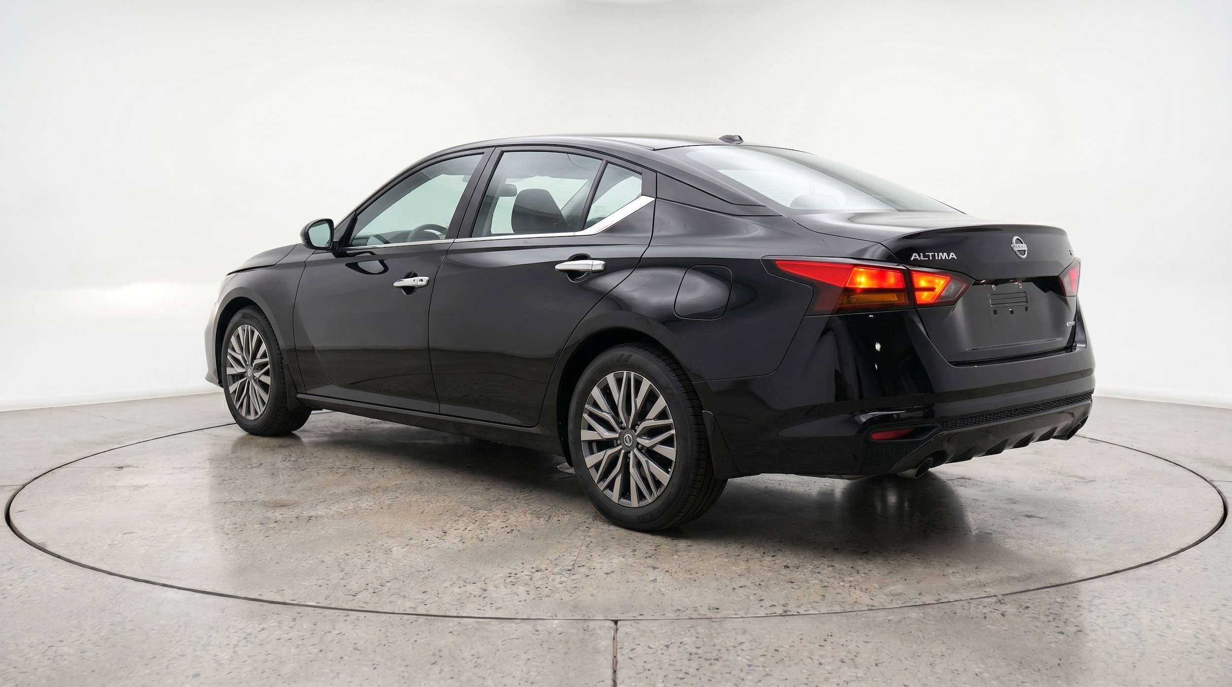 Thumbnail: 2025 Nissan Altima - 6