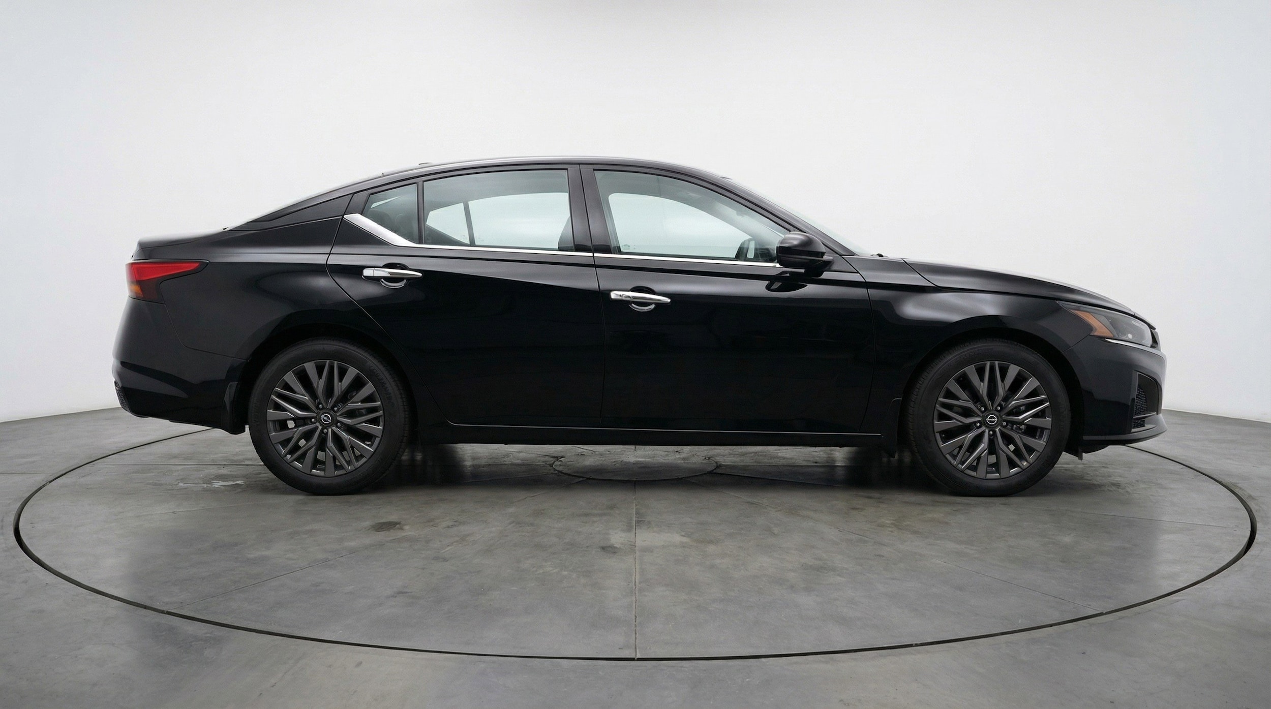 Thumbnail: 2025 Nissan Altima - 11