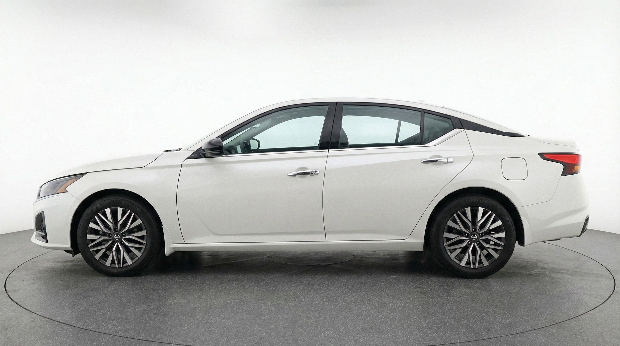 Thumbnail: 2025 Nissan Altima - 5