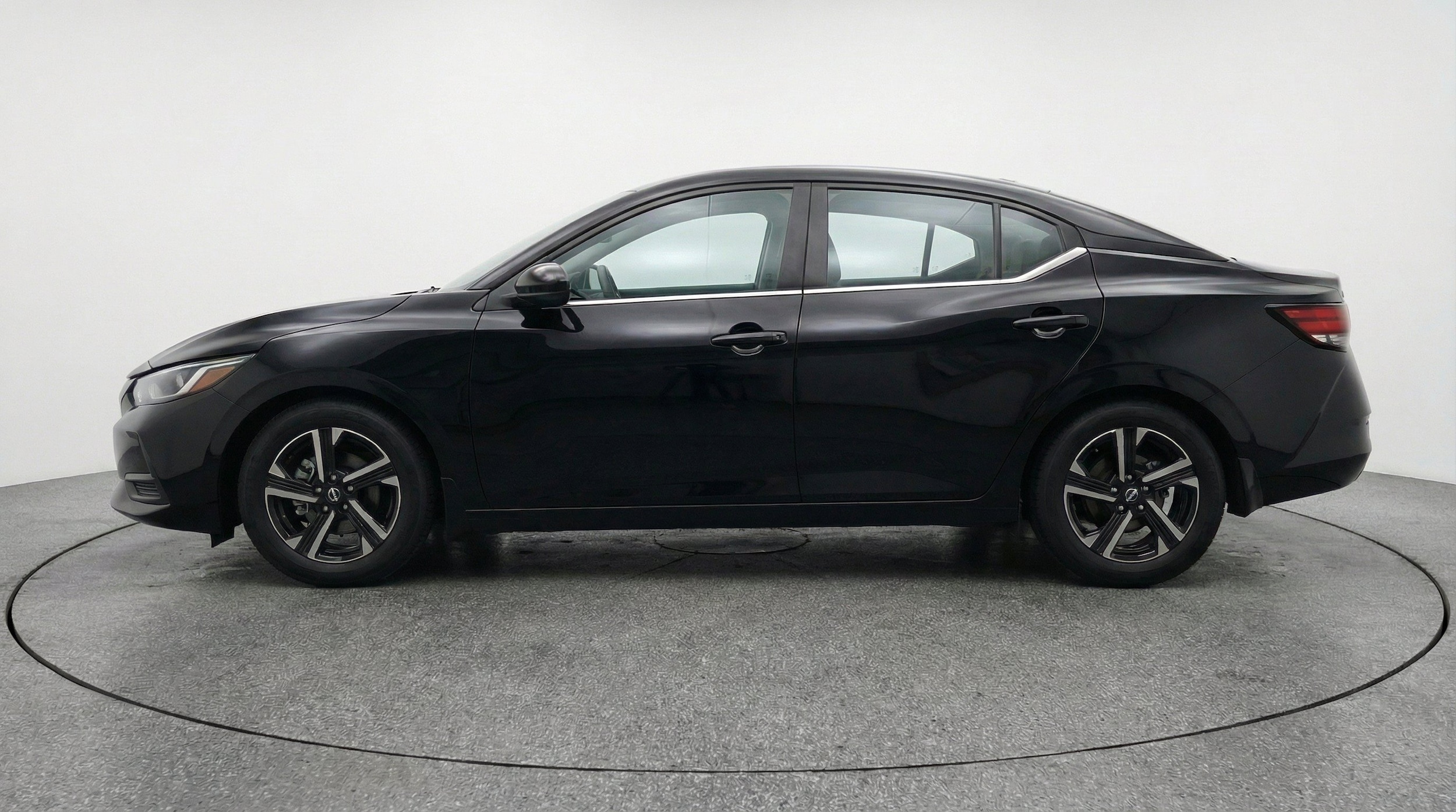 Thumbnail: 2025 Nissan Sentra - 5