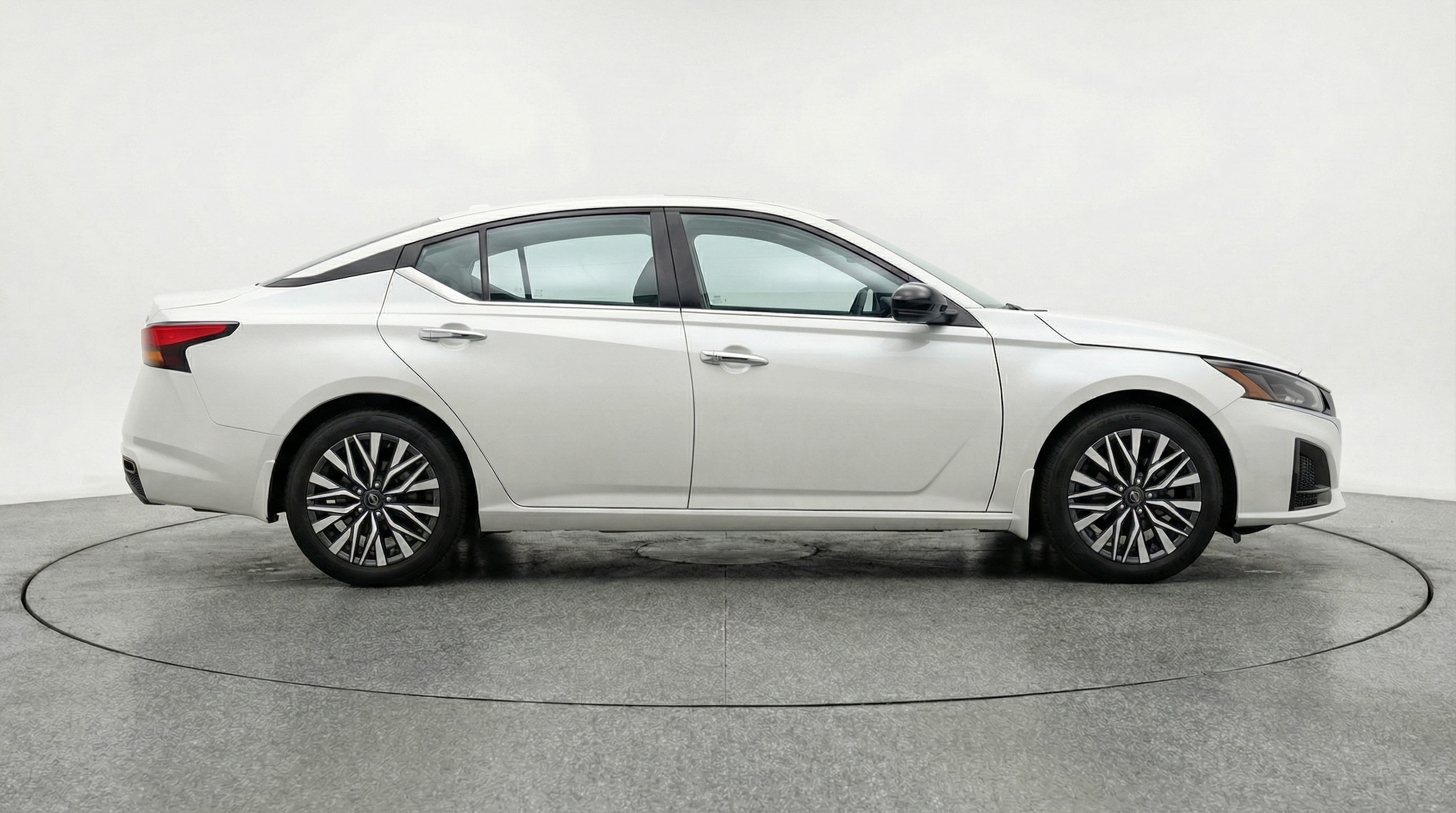 Thumbnail: 2025 Nissan Altima - 8