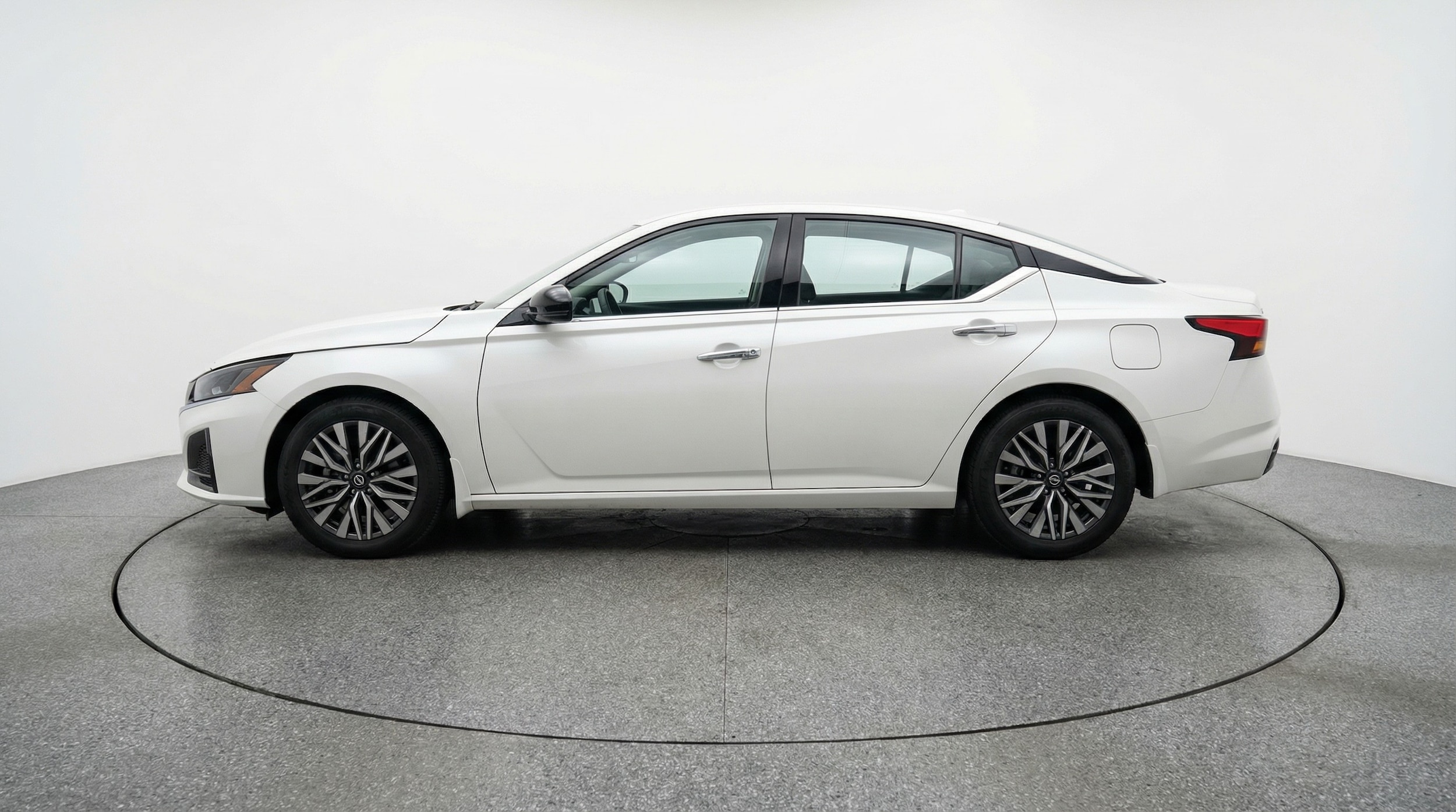 Thumbnail: 2025 Nissan Altima - 4