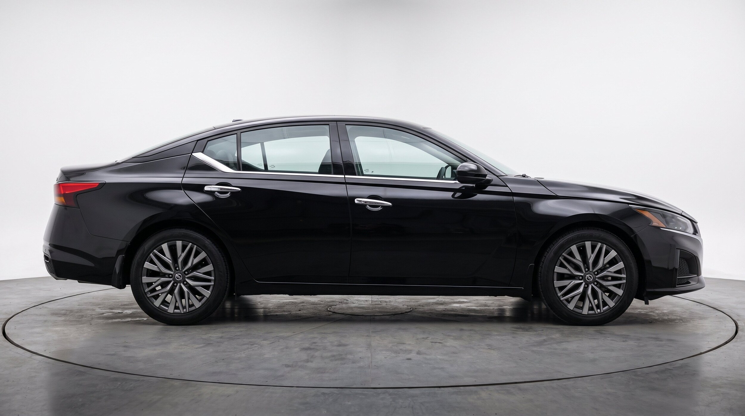 Thumbnail: 2025 Nissan Altima - 11