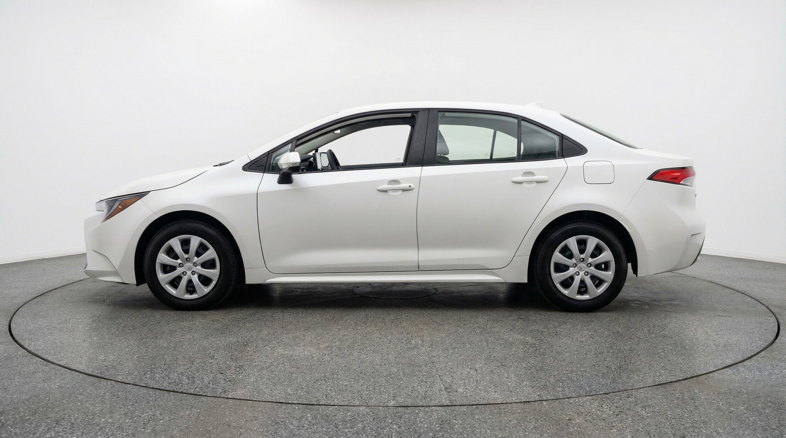 Thumbnail: 2025 Toyota Corolla - 5