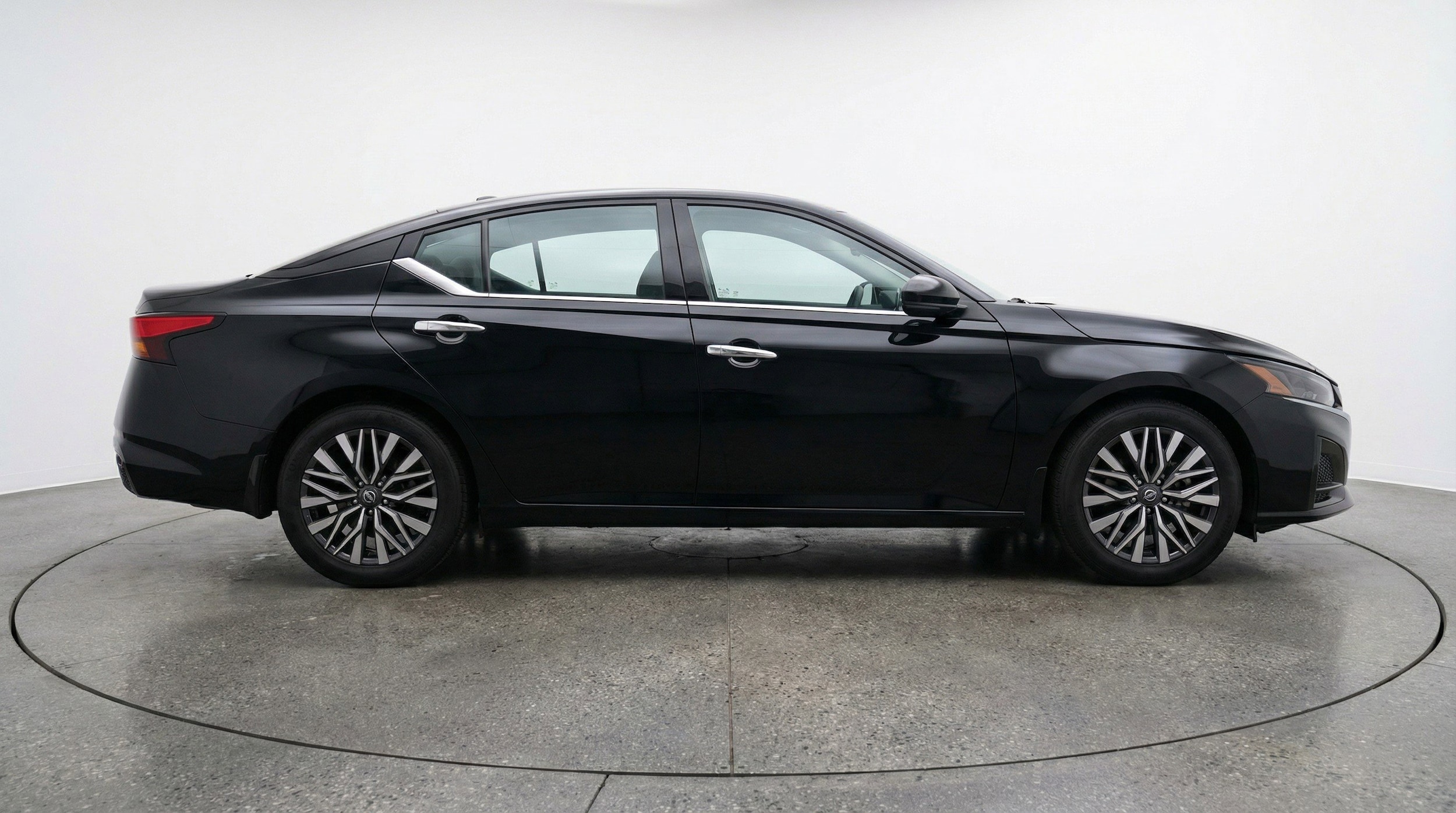 Thumbnail: 2025 Nissan Altima - 11