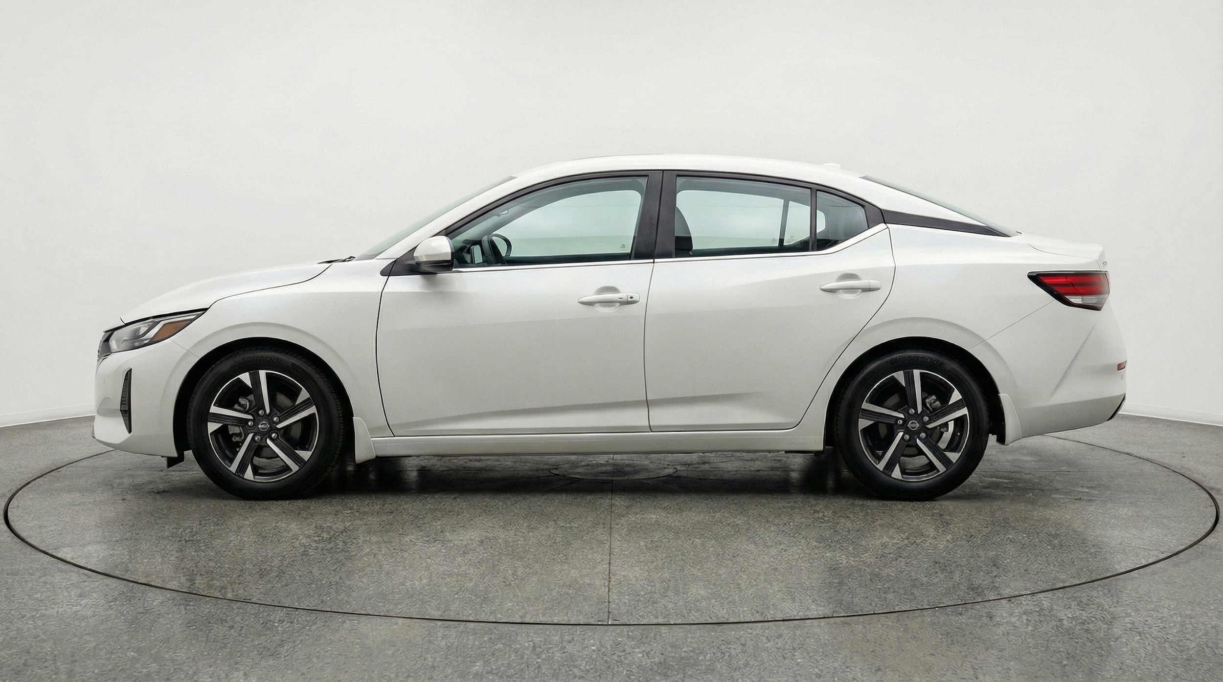 Thumbnail: 2025 Nissan Sentra - 5