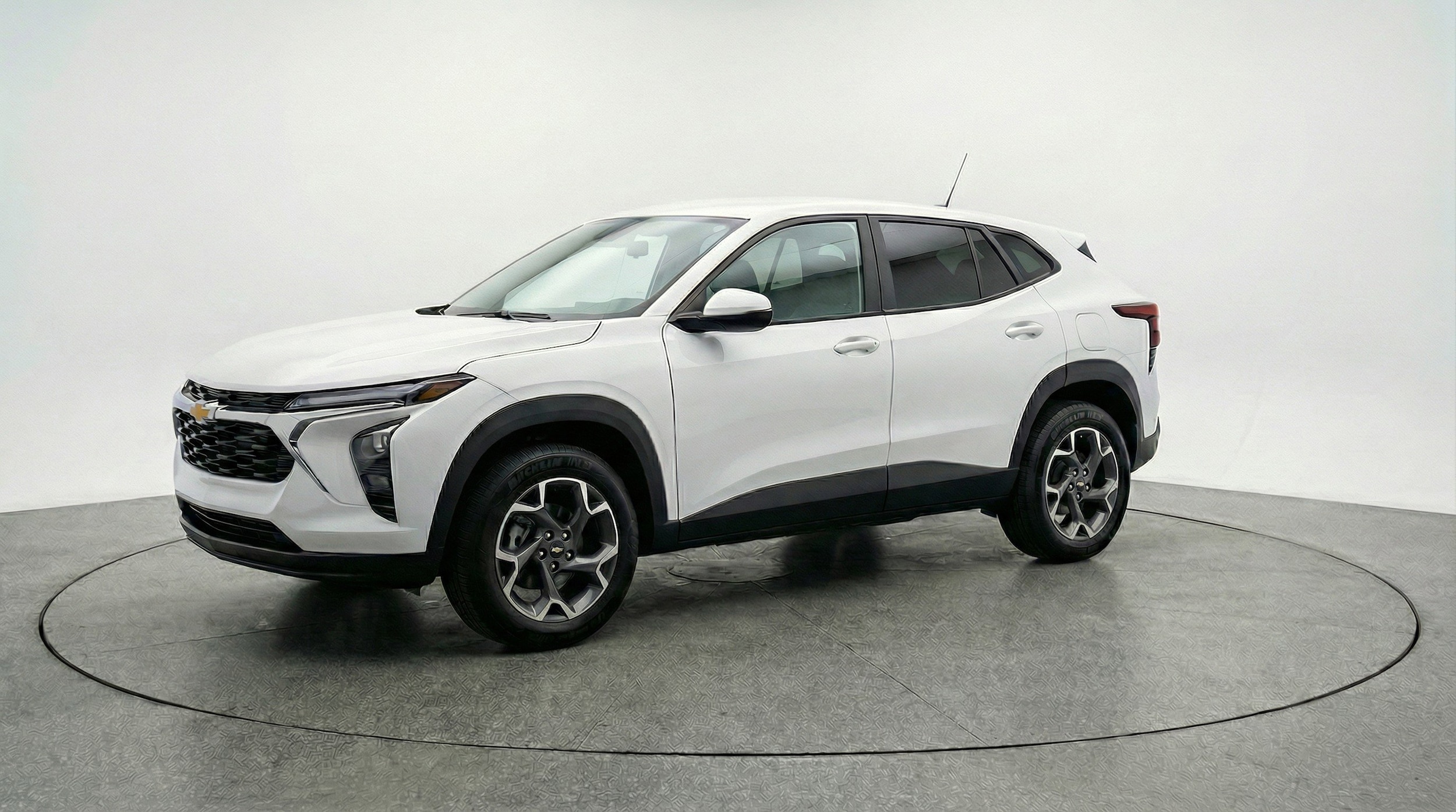 Thumbnail: 2025 Chevrolet Trax - 3