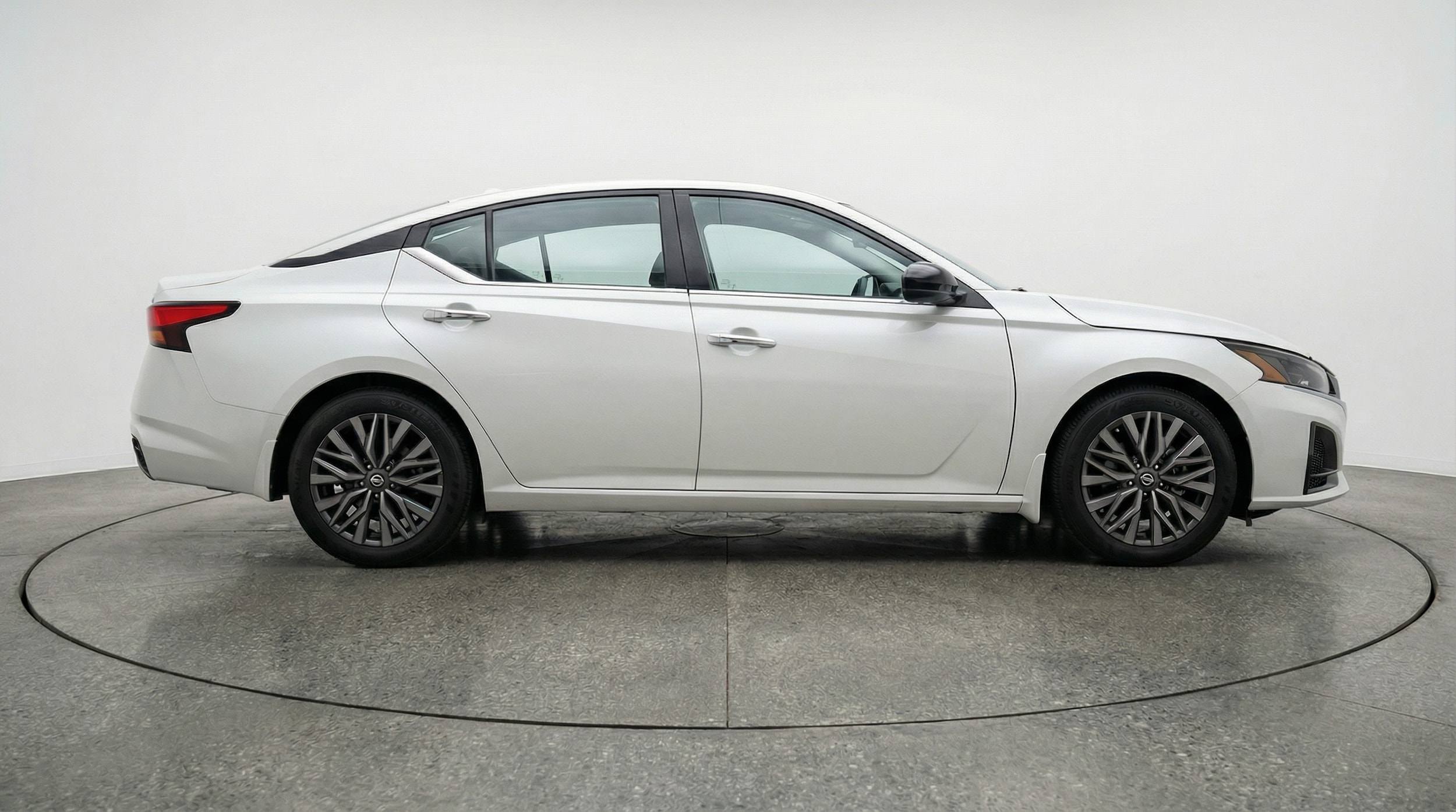 Thumbnail: 2025 Nissan Altima - 8