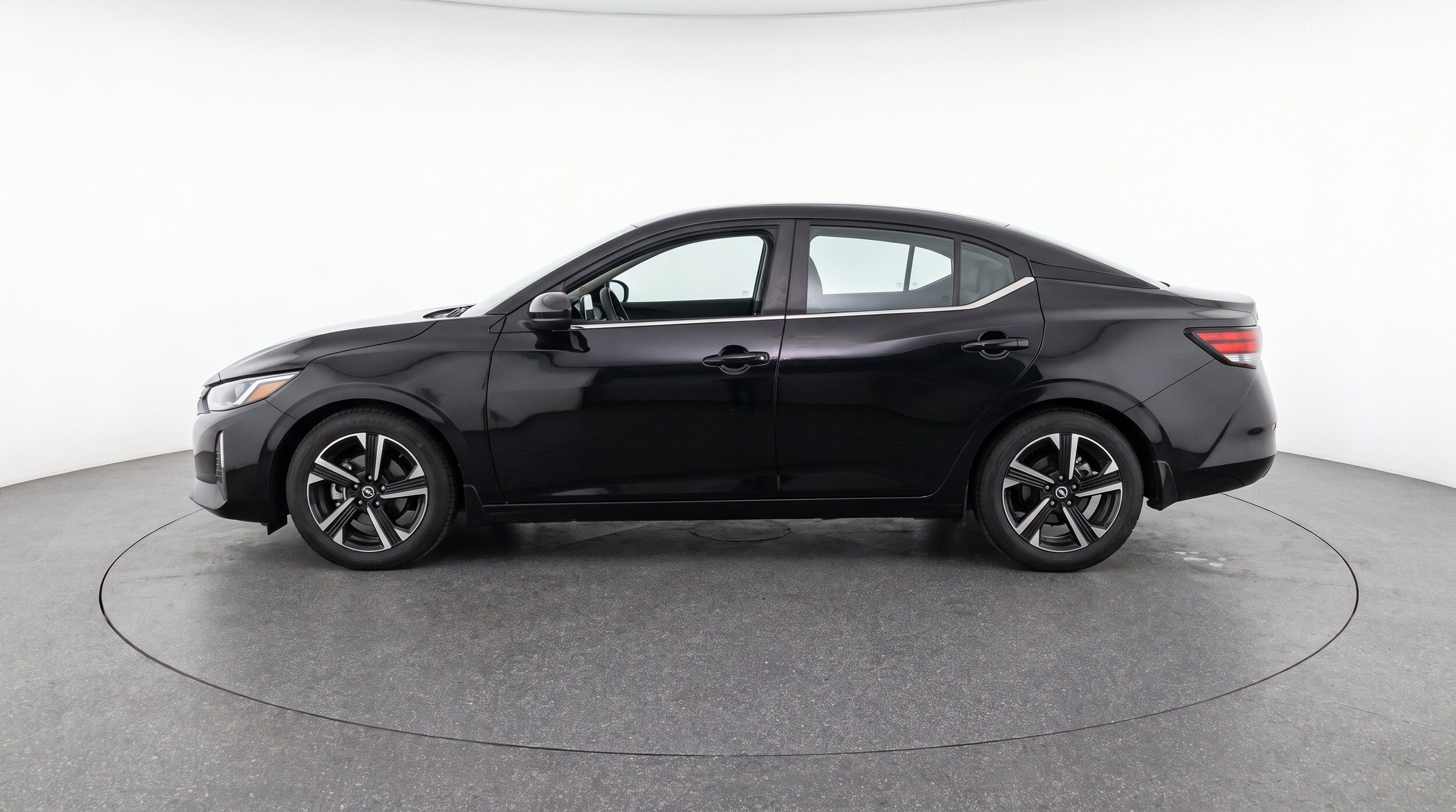 Thumbnail: 2025 Nissan Sentra - 5