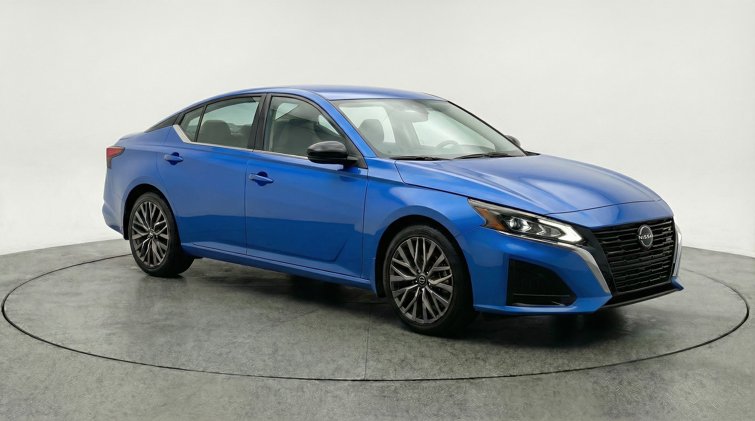 Thumbnail: 2025 Nissan Altima - 1