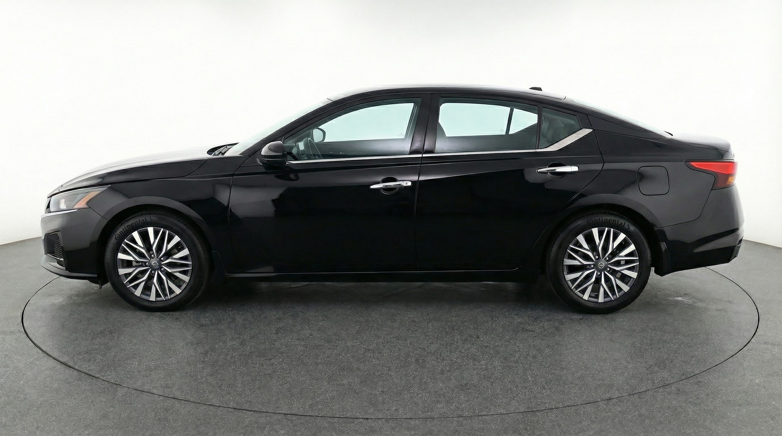 Thumbnail: 2025 Nissan Altima - 4