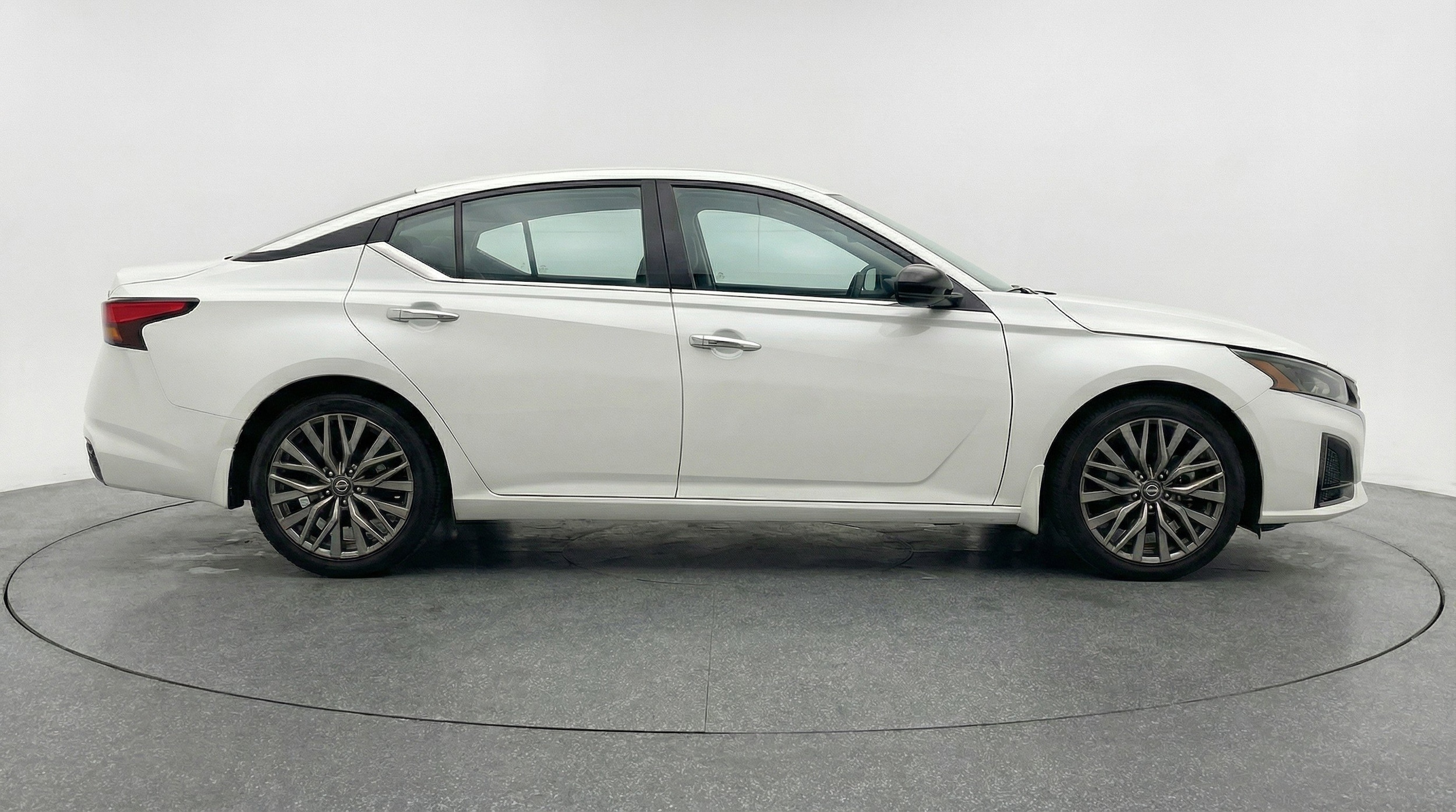 Thumbnail: 2025 Nissan Altima - 11