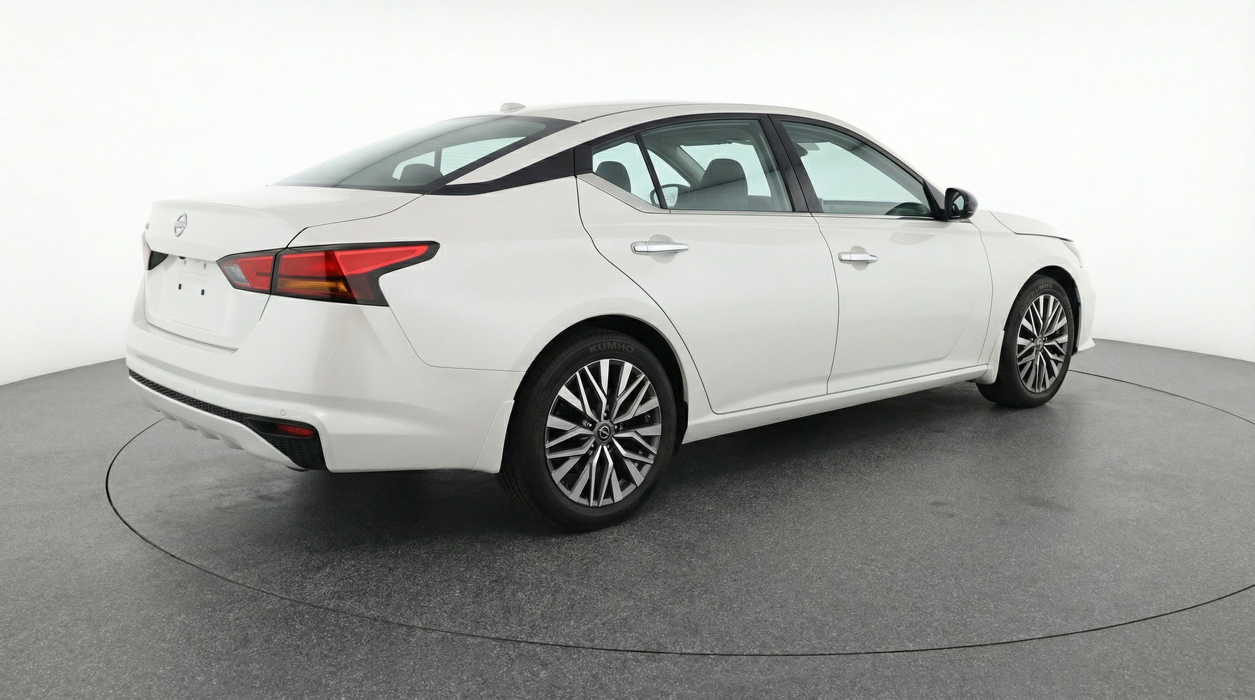 Thumbnail: 2025 Nissan Altima - 9