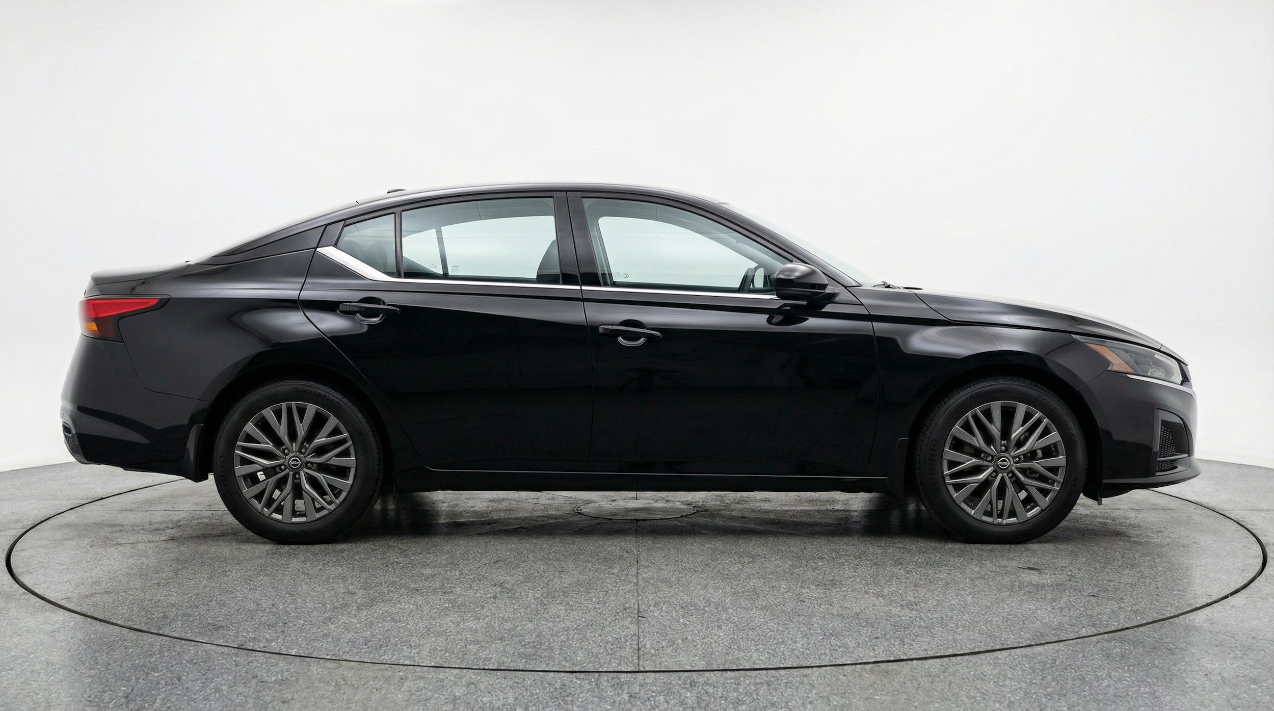 Thumbnail: 2025 Nissan Altima - 11