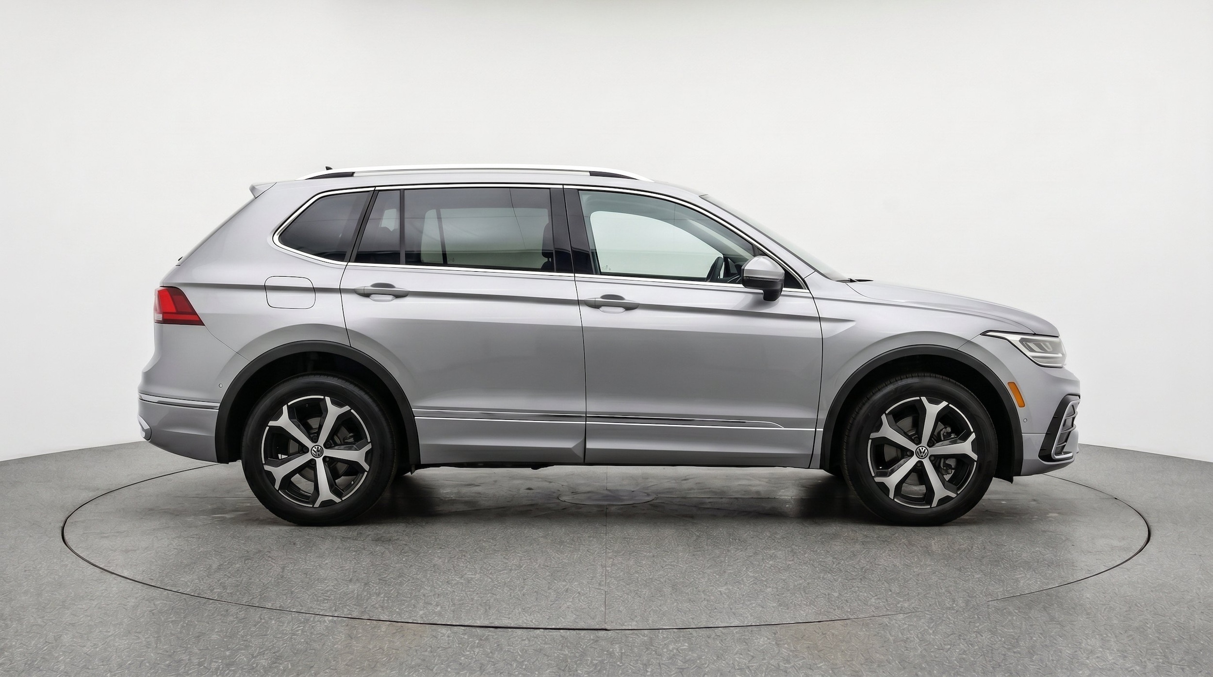 Thumbnail: 2026 Volkswagen Tiguan - 11