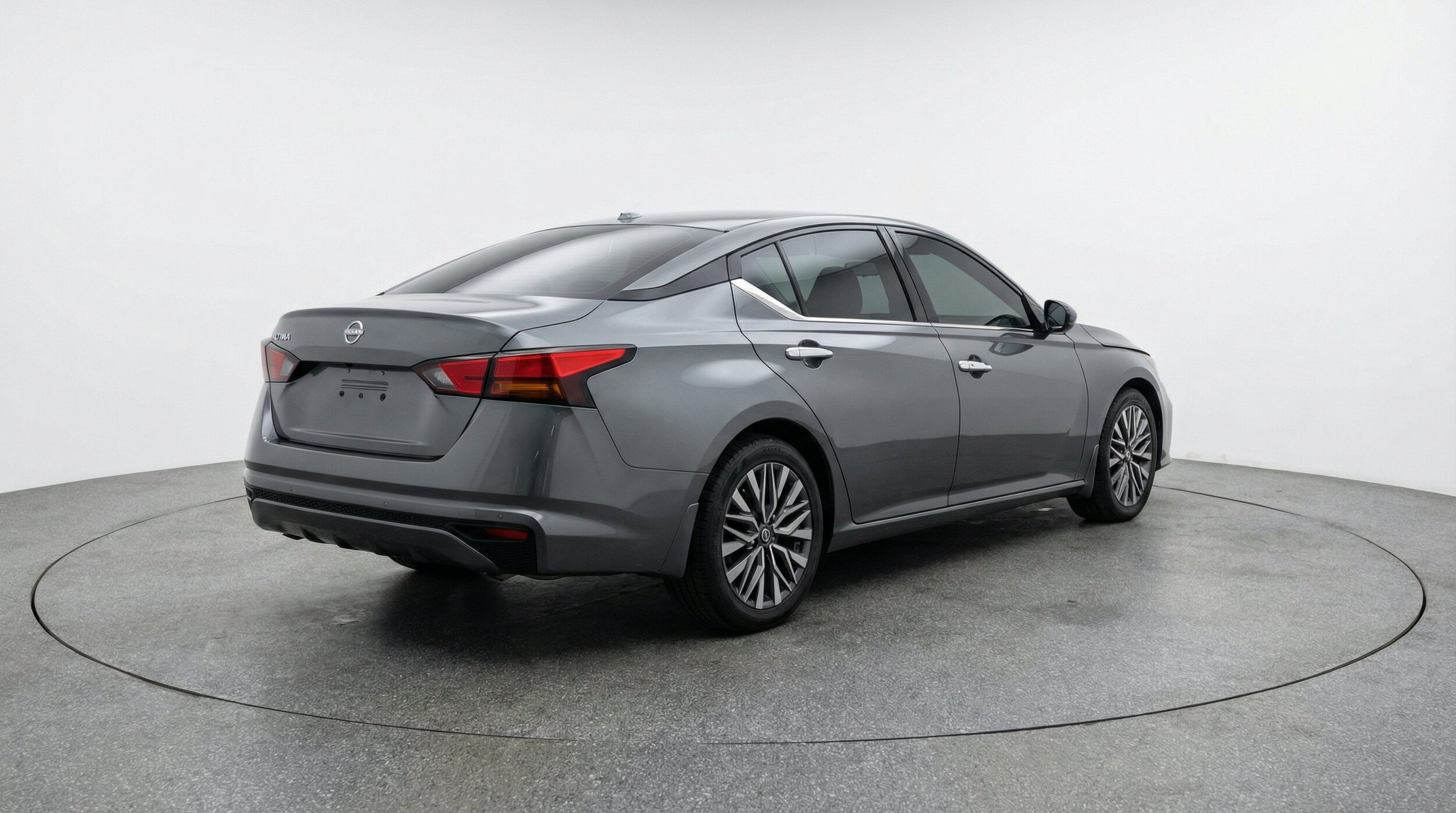 Thumbnail: 2025 Nissan Altima - 9