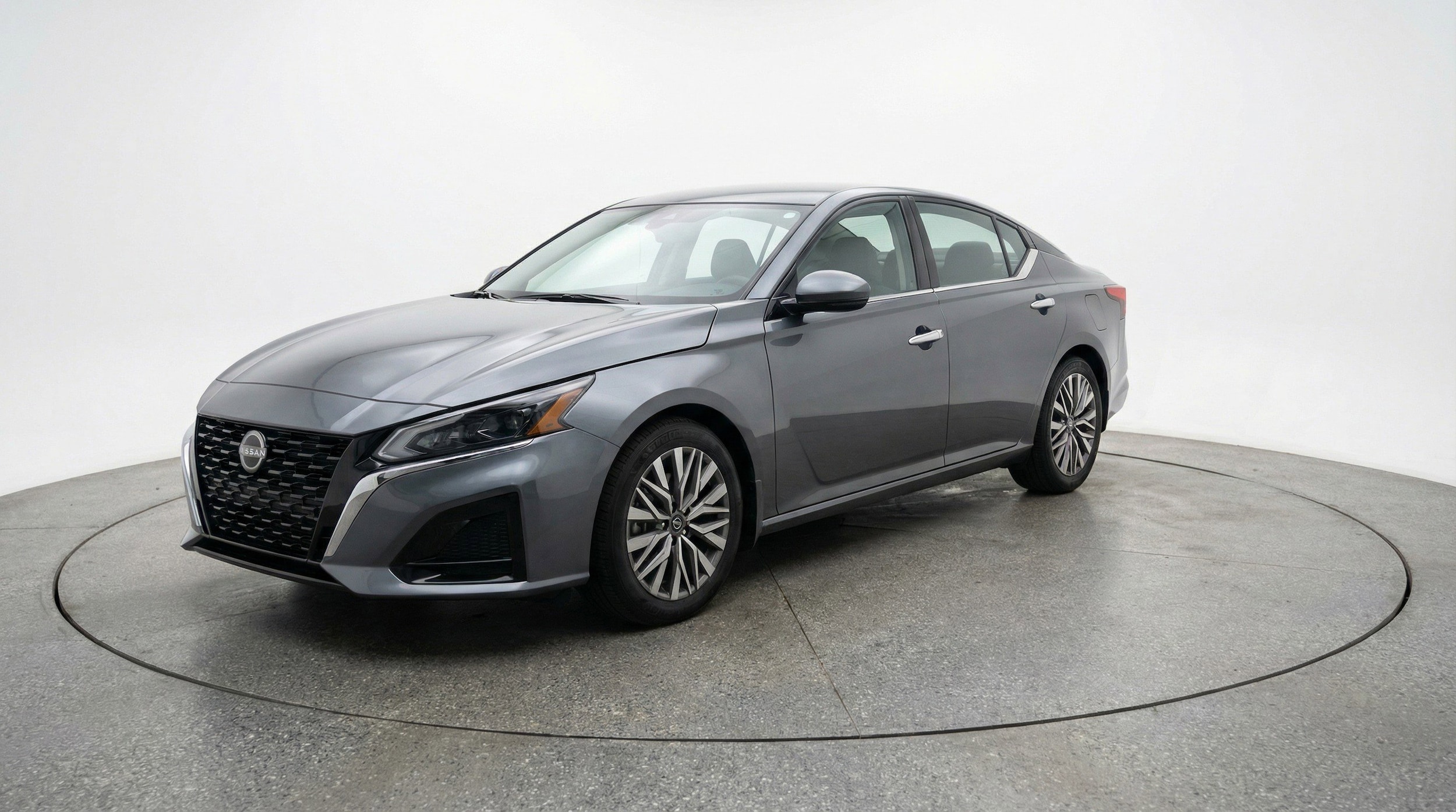 Thumbnail: 2025 Nissan Altima - 3