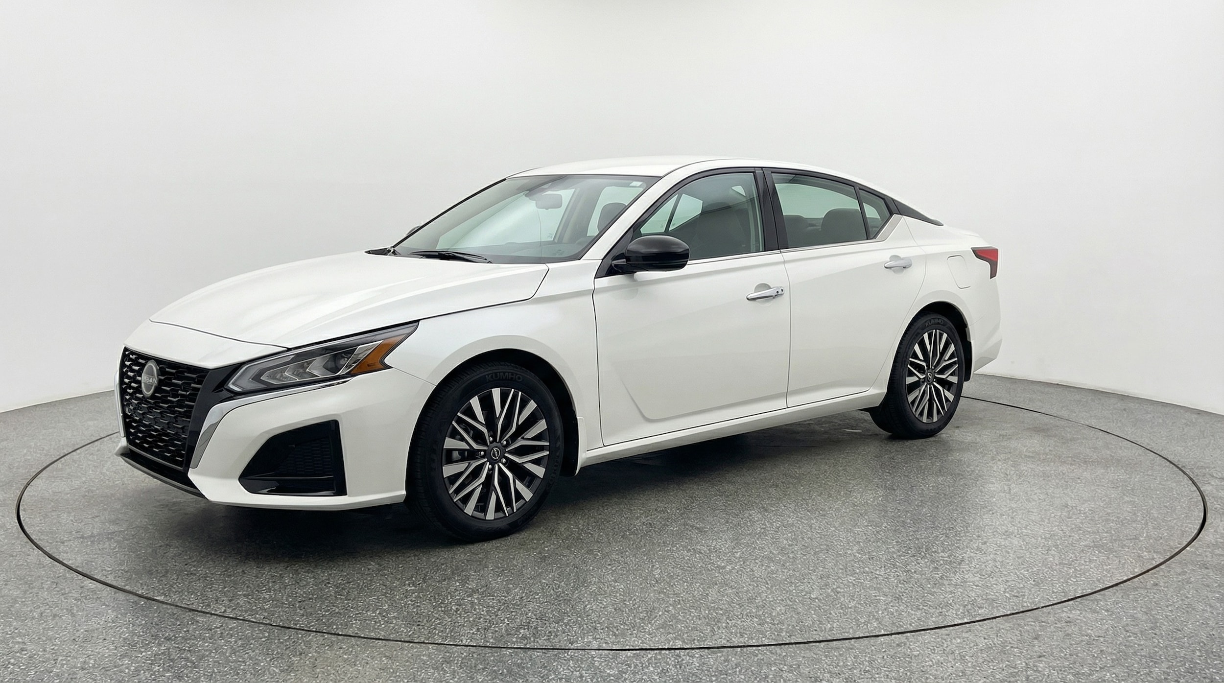 Thumbnail: 2025 Nissan Altima - 3