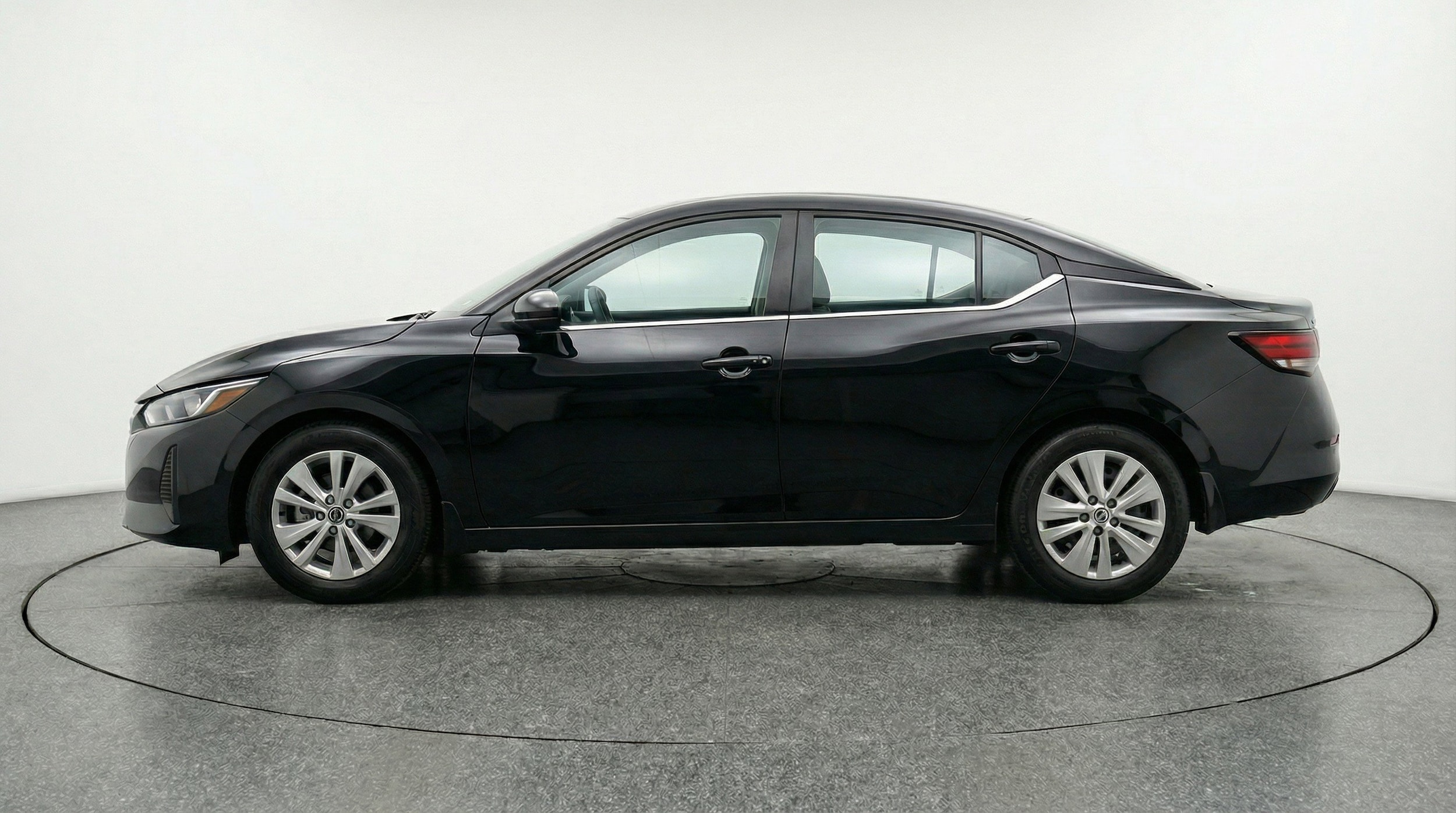 Thumbnail: 2025 Nissan Sentra - 5