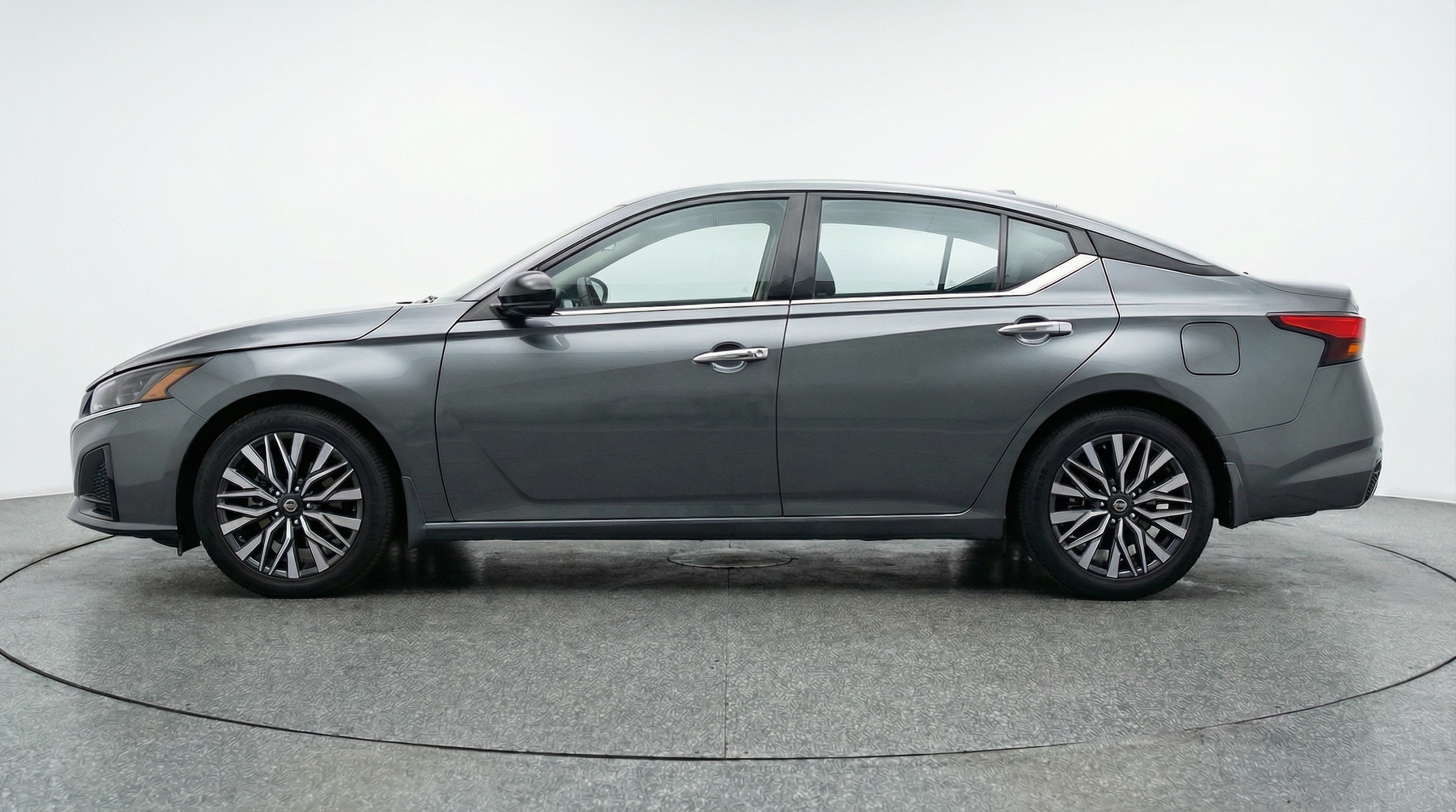 Thumbnail: 2025 Nissan Altima - 4