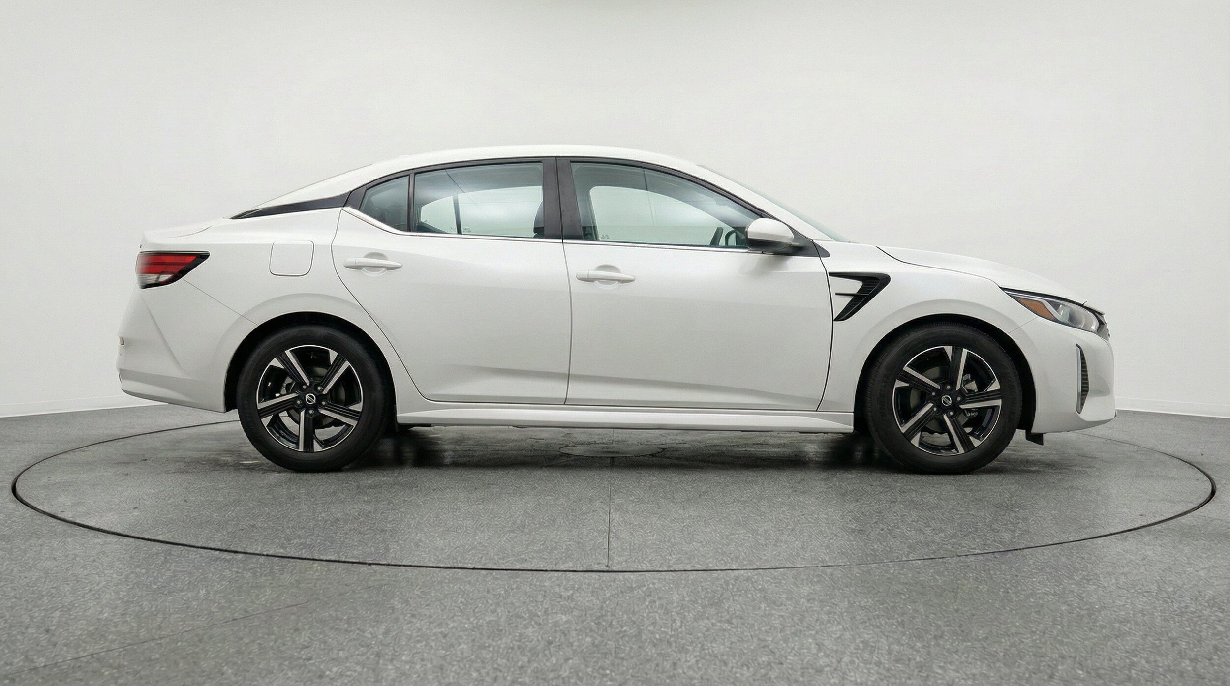 Thumbnail: 2025 Nissan Sentra - 11