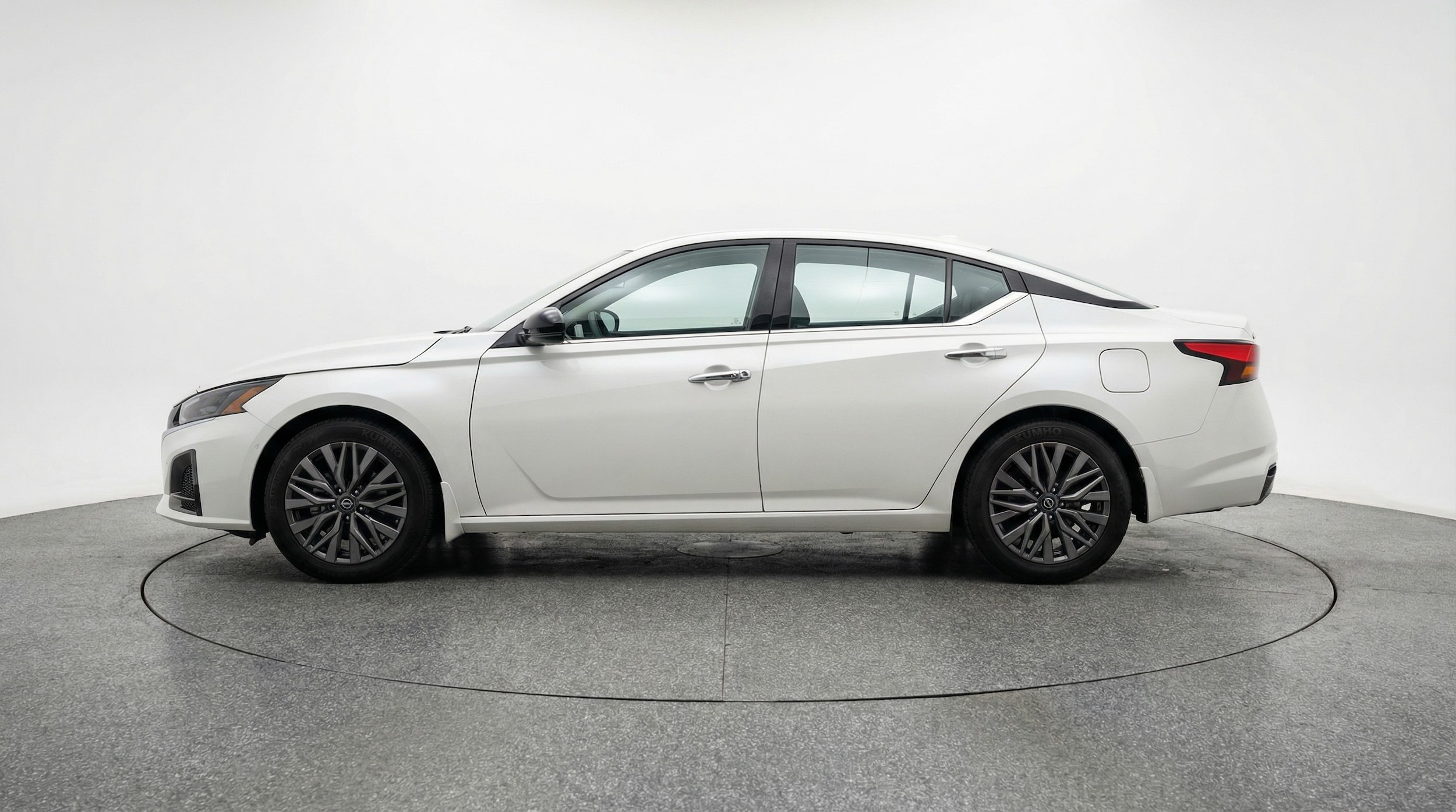 Thumbnail: 2025 Nissan Altima - 4