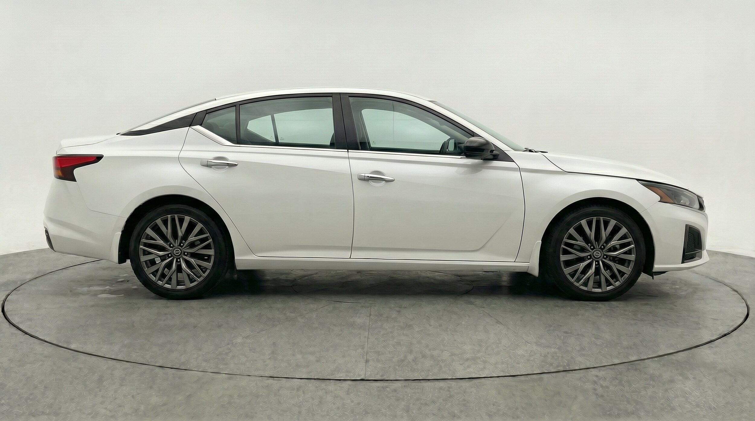Thumbnail: 2025 Nissan Altima - 11